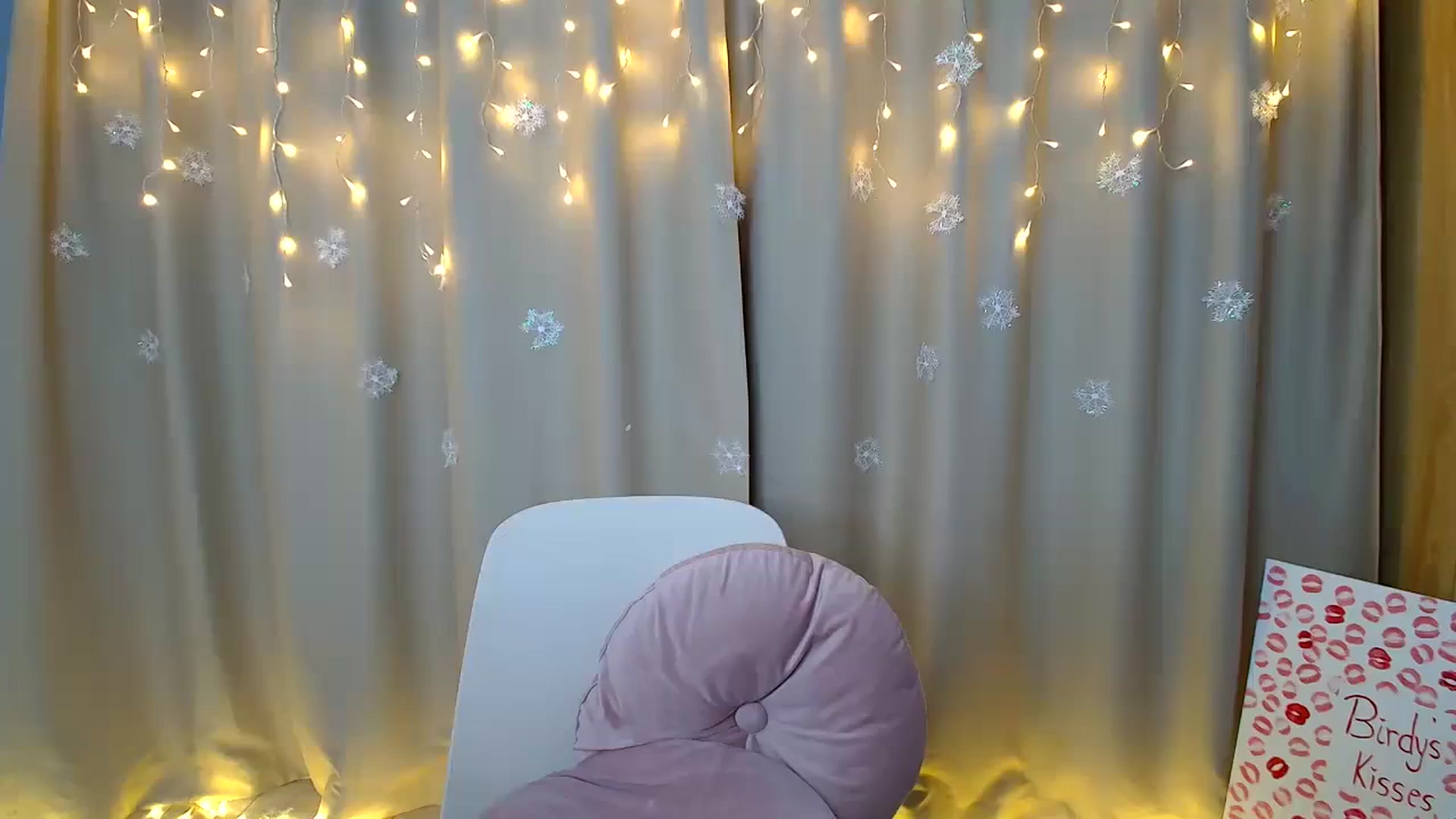 Gallery image thumbnail from Miss_Noel's myfreecams stream on, 12/28/2023, 16:01 image 19 of 20