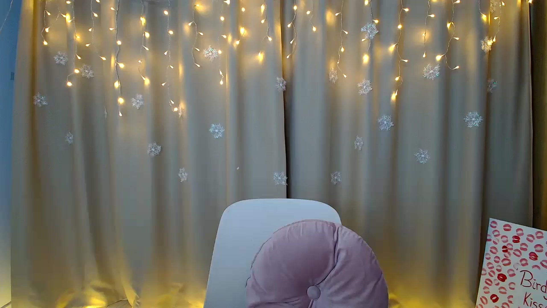 Gallery image thumbnail from Miss_Noel's myfreecams stream on, 12/28/2023, 16:01 image 8 of 20