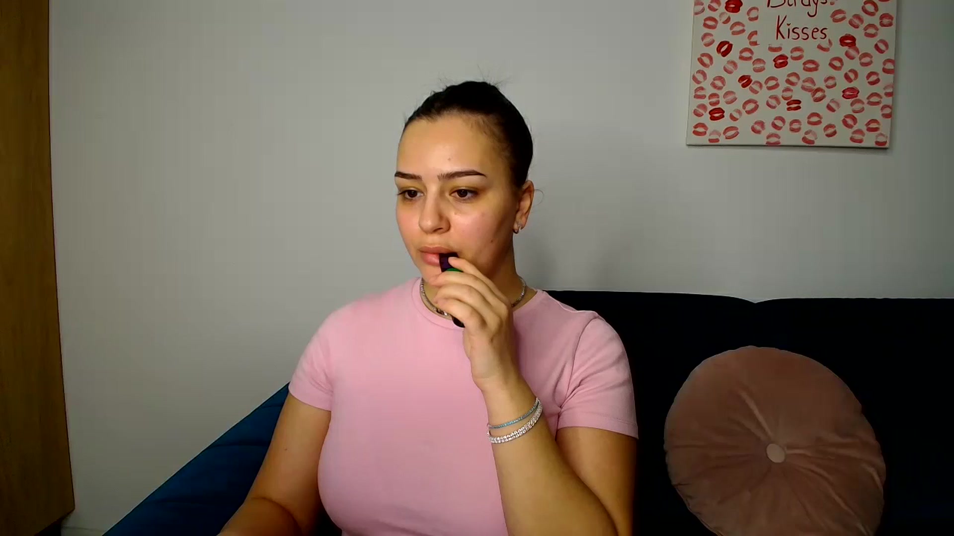 Gallery image thumbnail from Miss_Noel's myfreecams stream on, 01/03/2024, 16:39 image 6 of 20