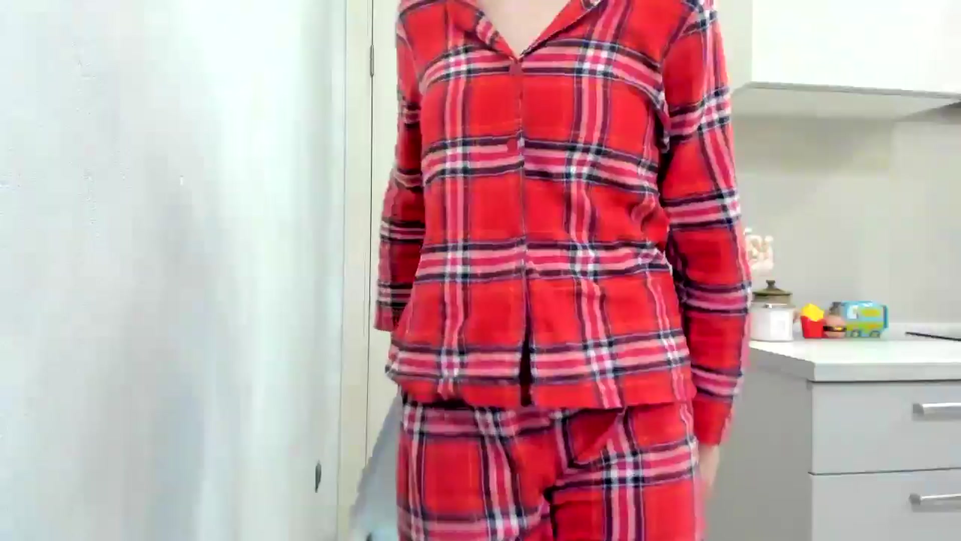 Gallery image thumbnail from Miss_Peach_'s myfreecams stream on, 03/16/2026, 18:02 image 15 of 20