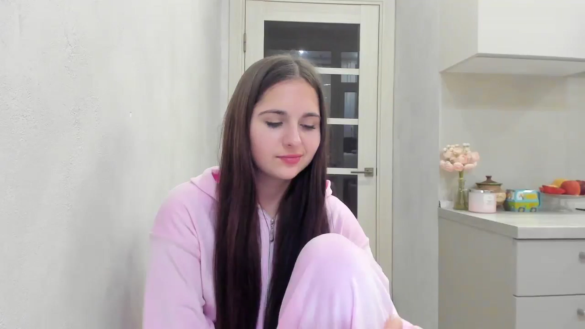 Gallery image thumbnail from Miss_Peach_'s myfreecams stream on, 03/24/2026, 18:18 image 18 of 20