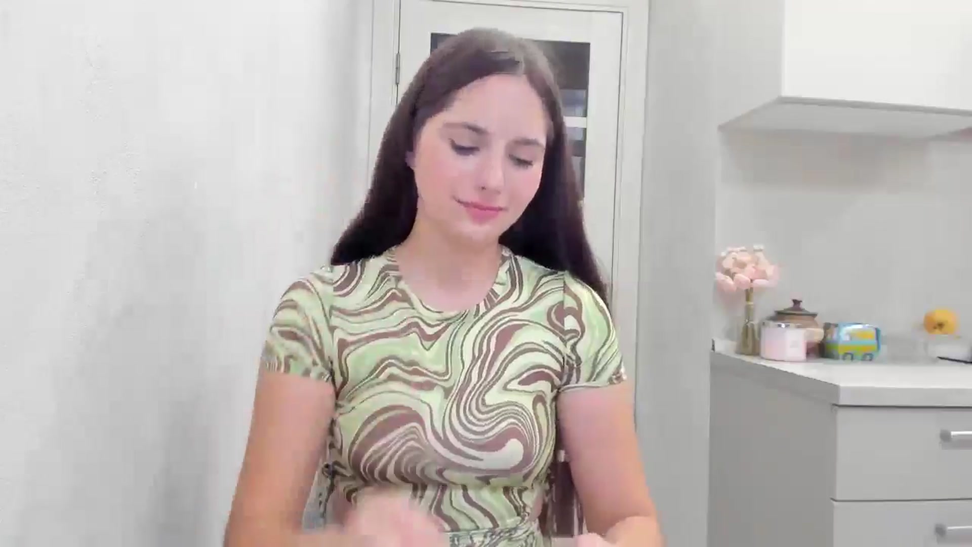Gallery image thumbnail from Miss_Peach_'s myfreecams stream on, 03/28/2026, 17:51 image 18 of 20