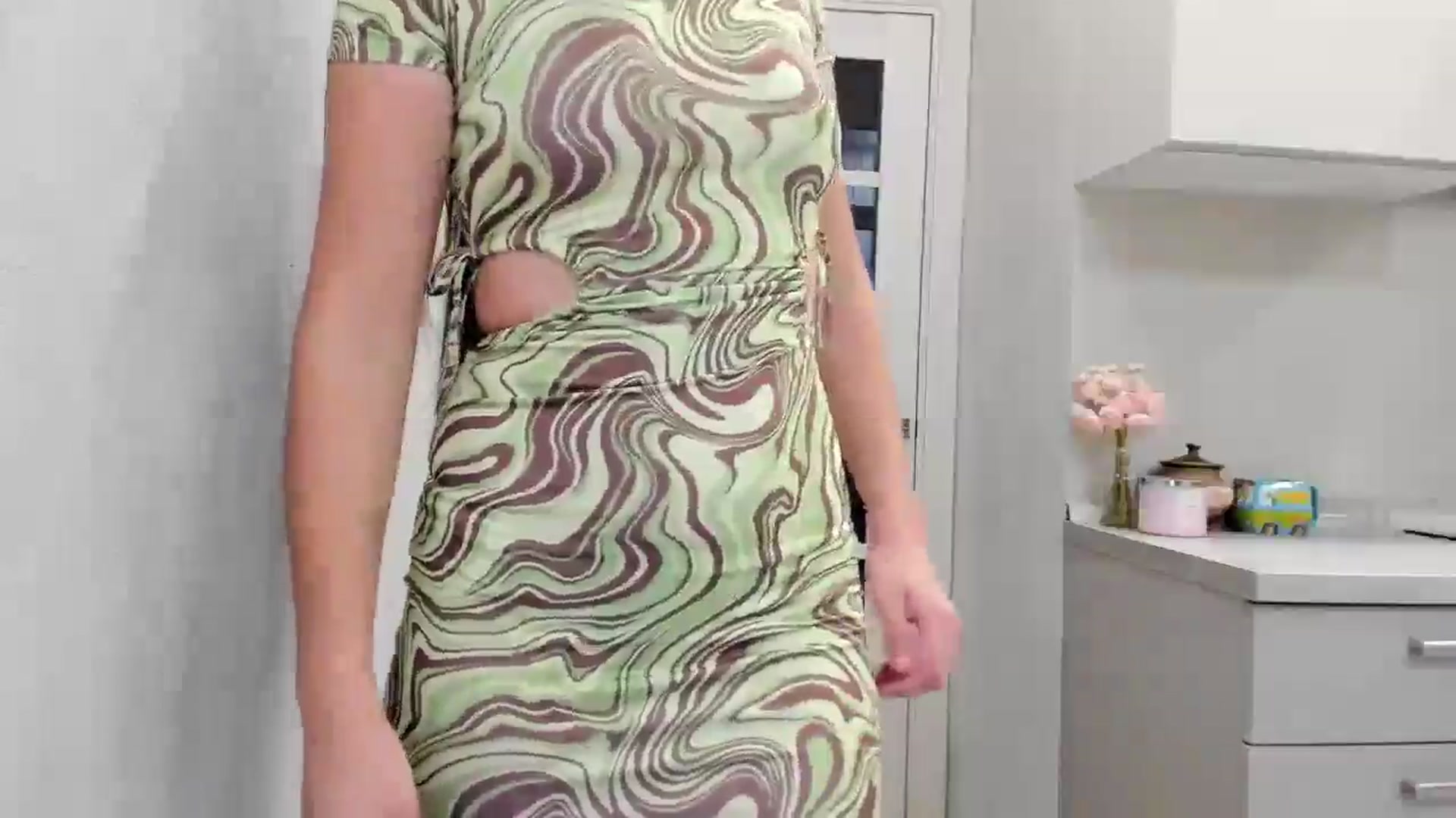 Gallery image thumbnail from Miss_Peach_'s myfreecams stream on, 03/29/2026, 24:08 image 18 of 20