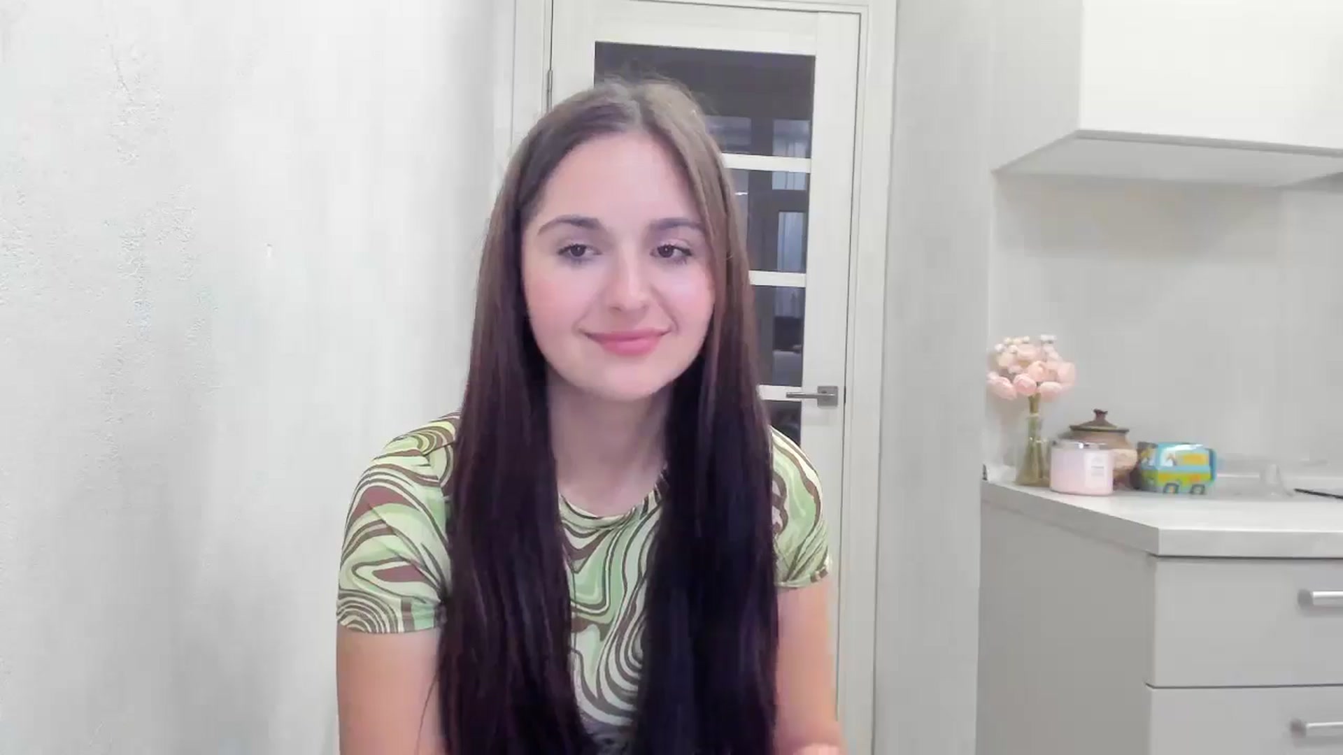 Gallery image thumbnail from Miss_Peach_'s myfreecams stream on, 03/29/2026, 24:08 image 15 of 20