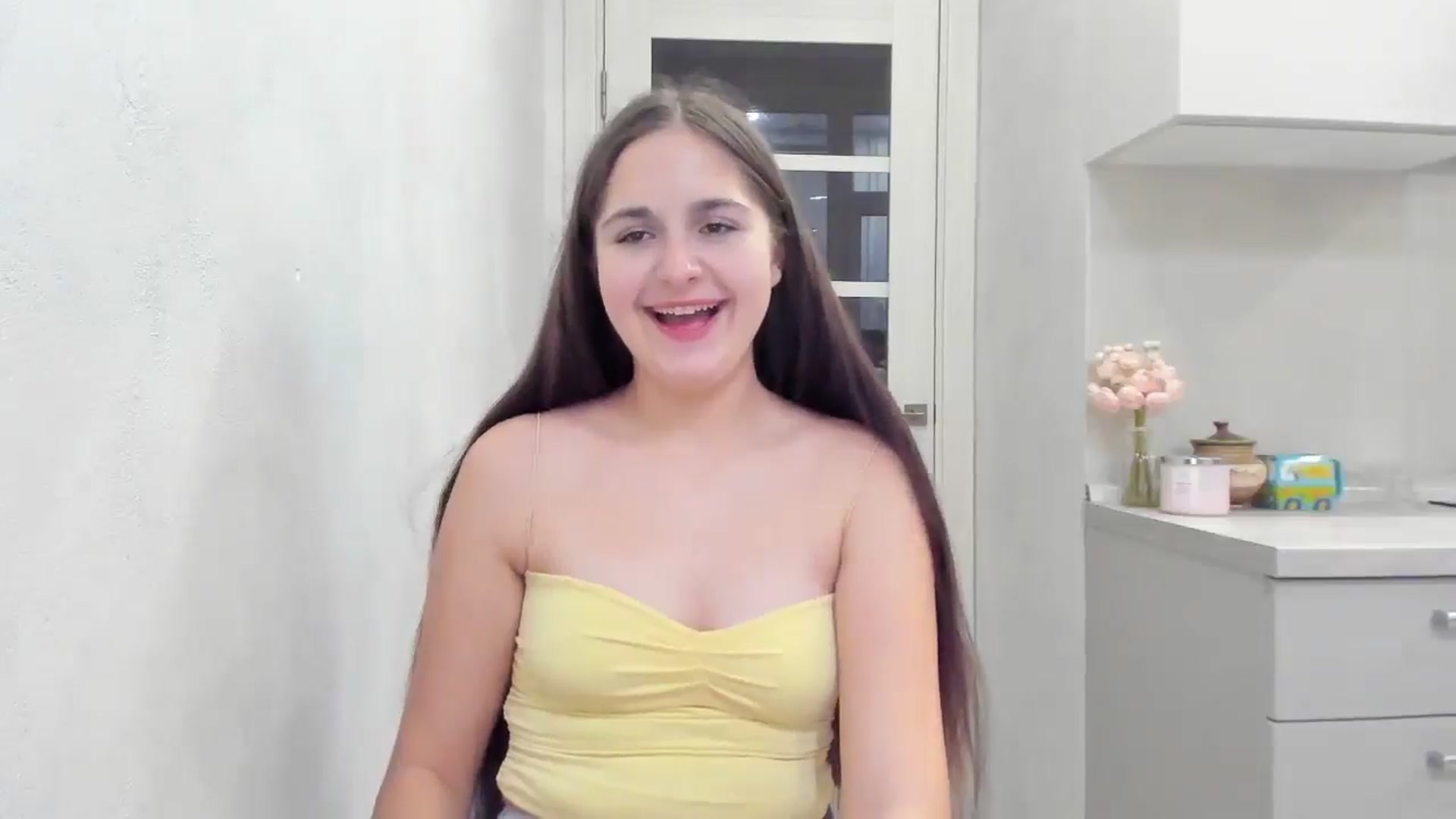Gallery image thumbnail from Miss_Peach_'s myfreecams stream on, 03/30/2026, 19:03 image 18 of 20