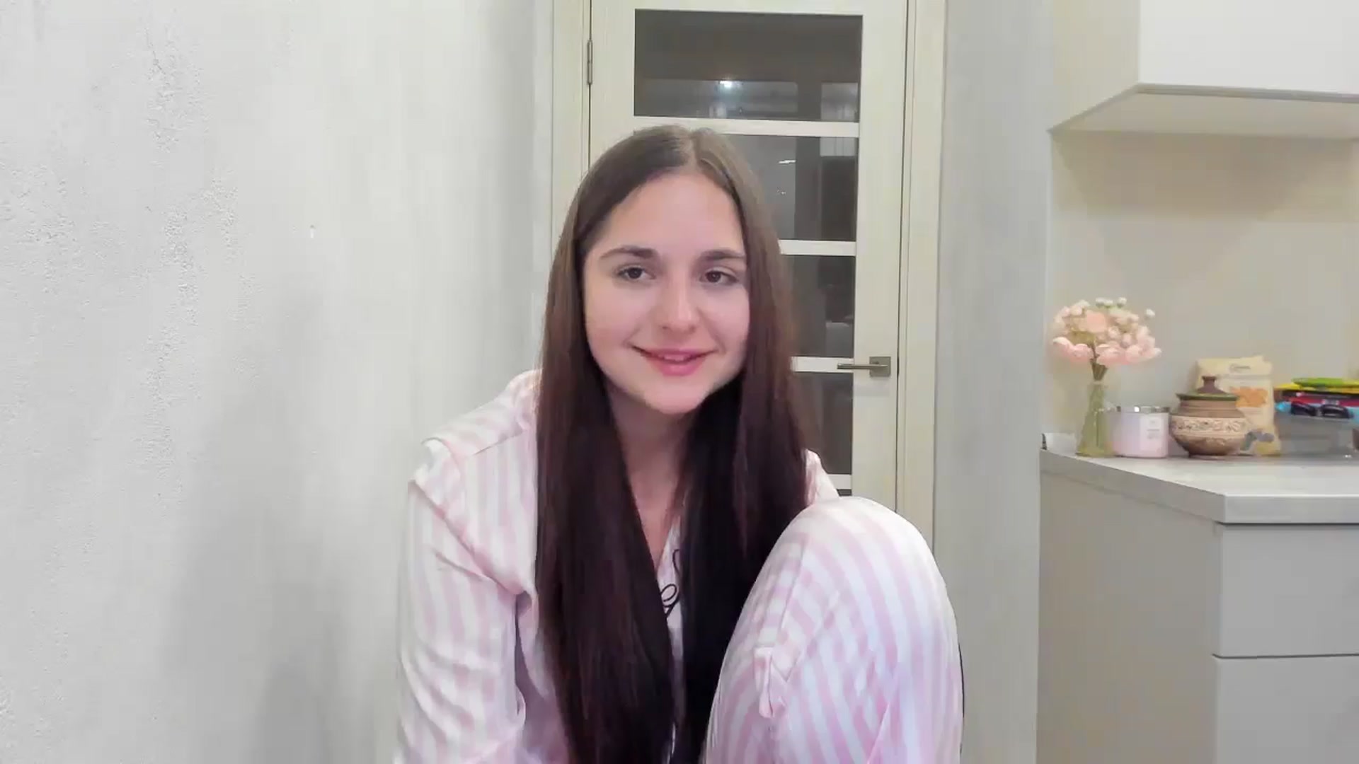 Gallery image thumbnail from Miss_Peach_'s myfreecams stream on, 04/03/2026, 19:37 image 4 of 20