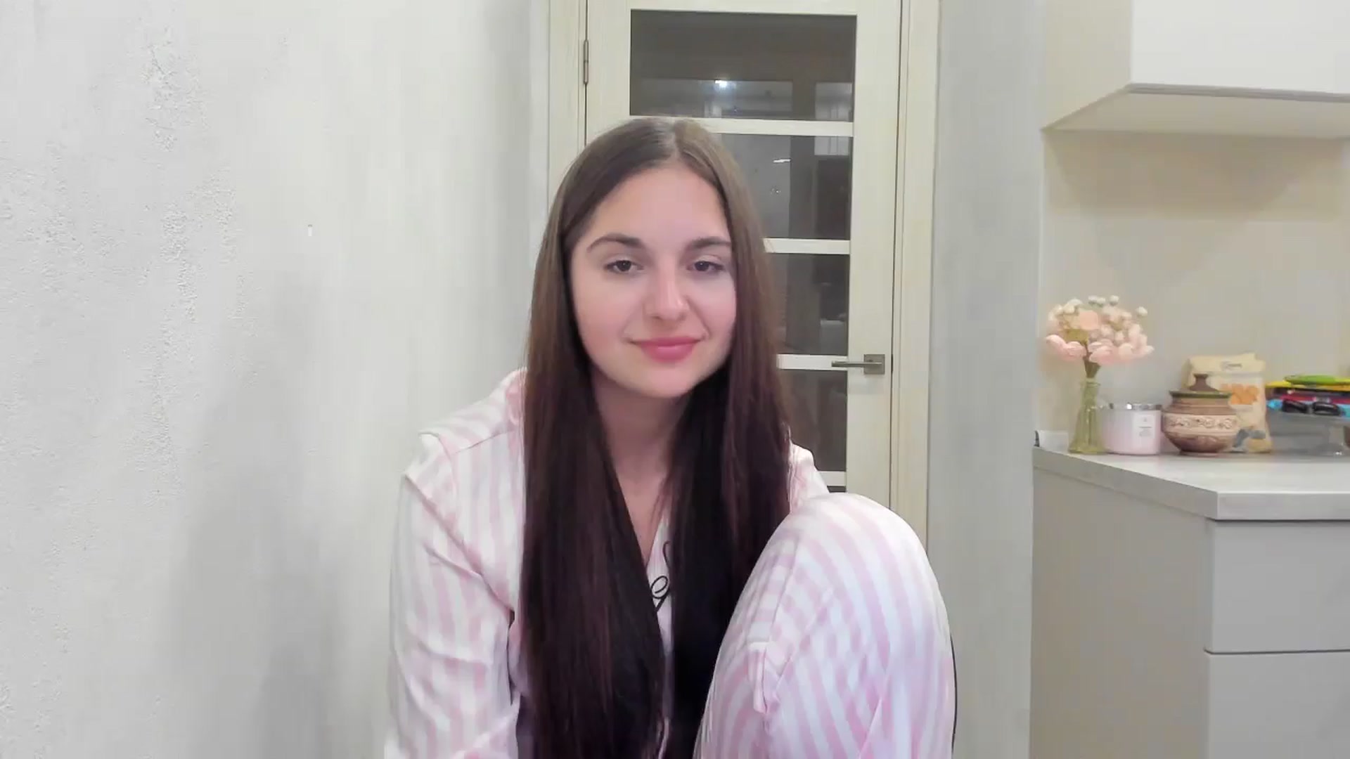 Gallery image thumbnail from Miss_Peach_'s myfreecams stream on, 04/03/2026, 19:37 image 1 of 20