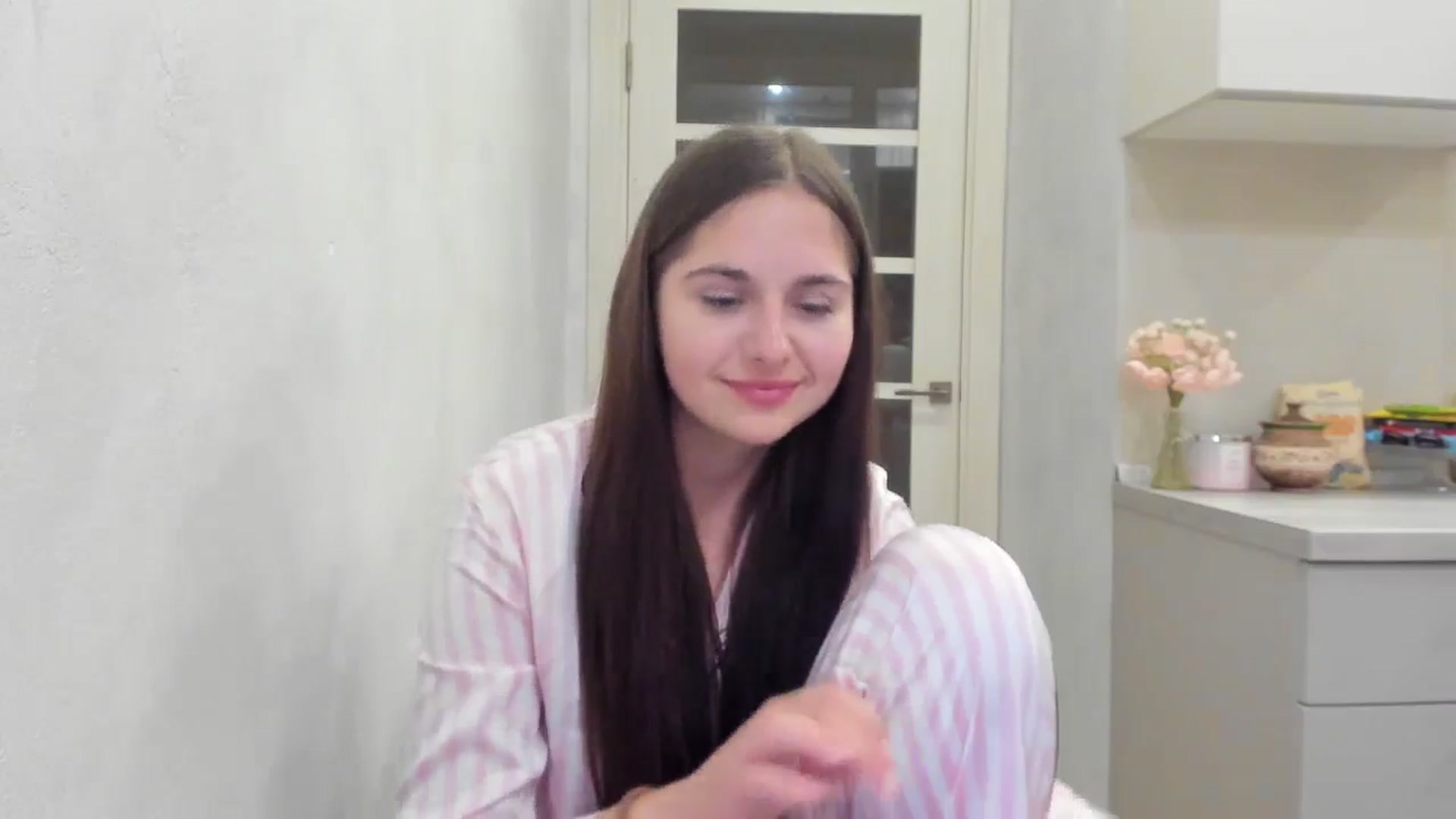 Gallery image thumbnail from Miss_Peach_'s myfreecams stream on, 04/03/2026, 19:37 image 12 of 20