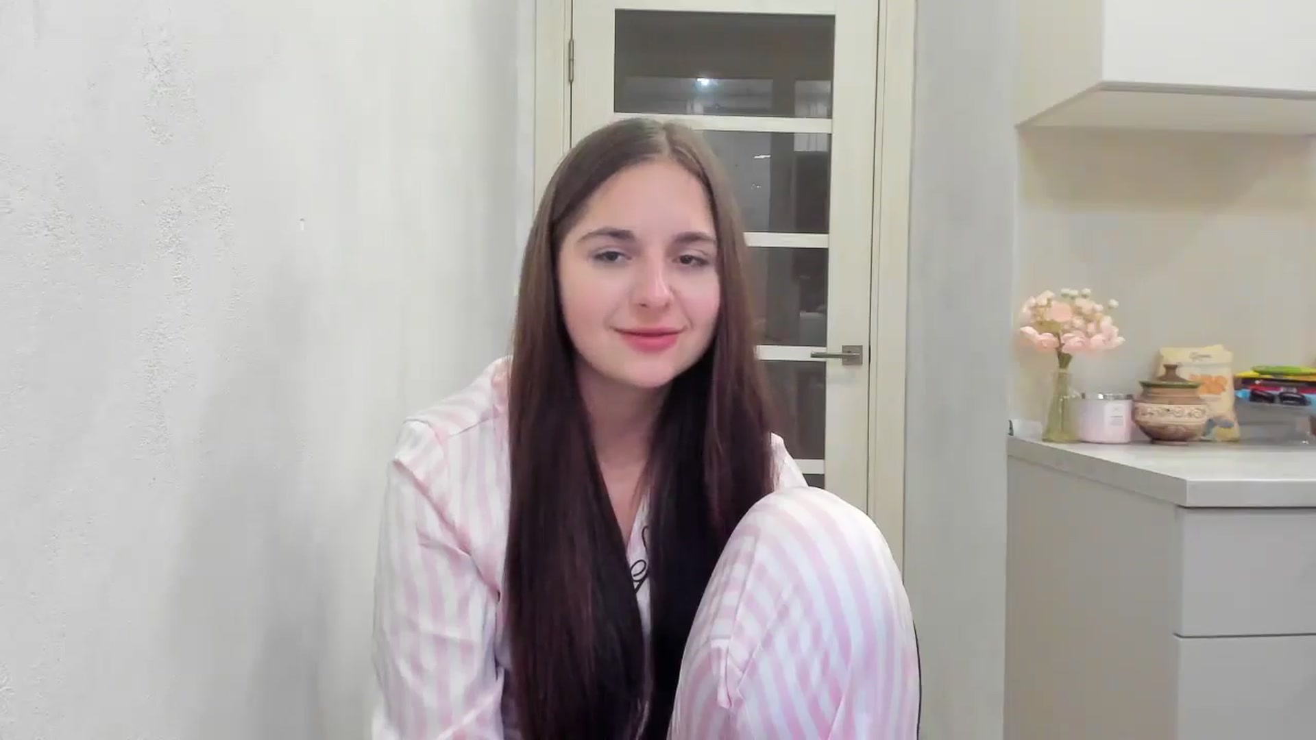 Gallery image thumbnail from Miss_Peach_'s myfreecams stream on, 04/03/2026, 19:37 image 2 of 20