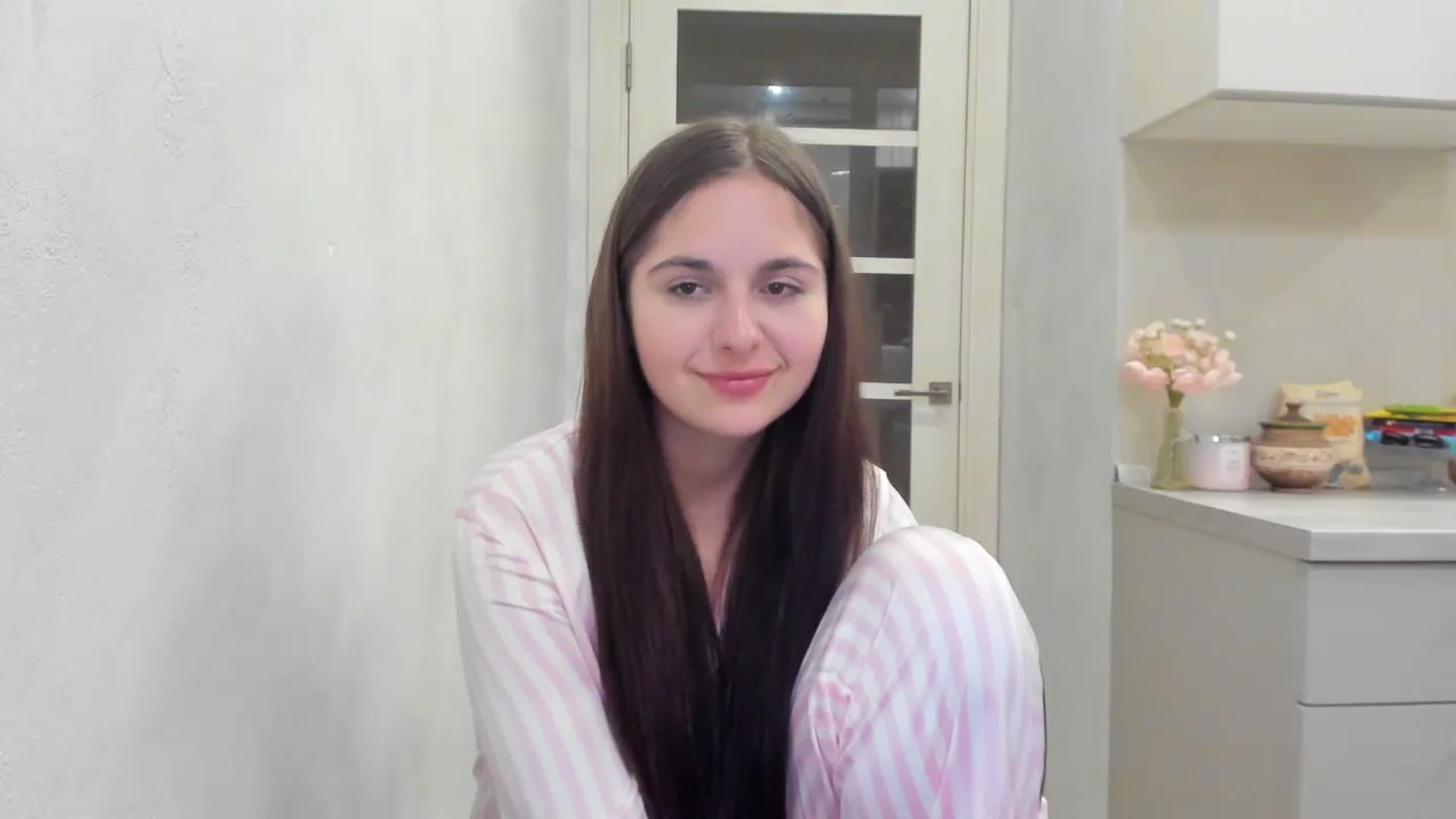 Gallery image thumbnail from Miss_Peach_'s myfreecams stream on, 04/03/2026, 19:37 image 8 of 20