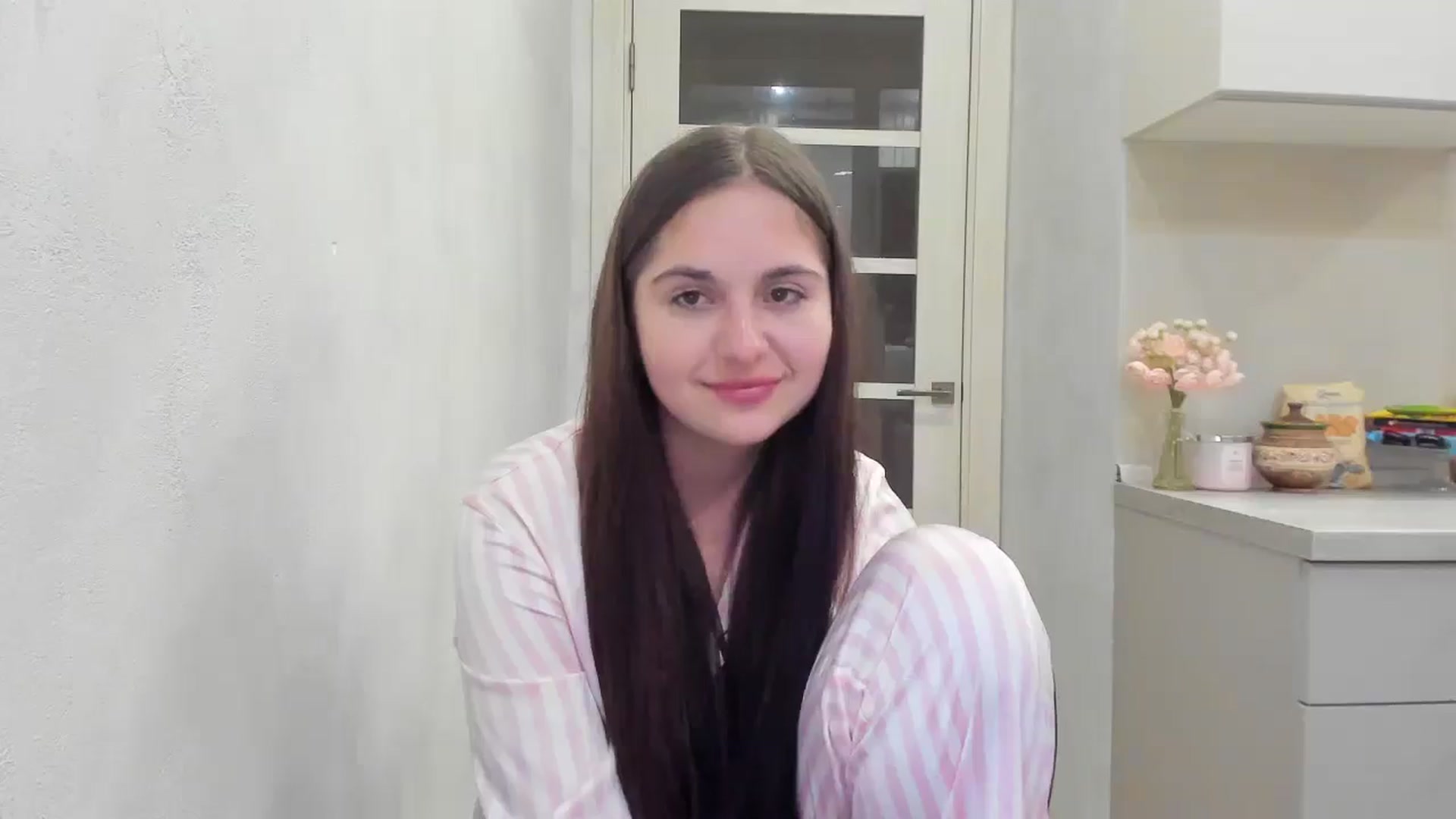 Gallery image thumbnail from Miss_Peach_'s myfreecams stream on, 04/03/2026, 19:37 image 10 of 20
