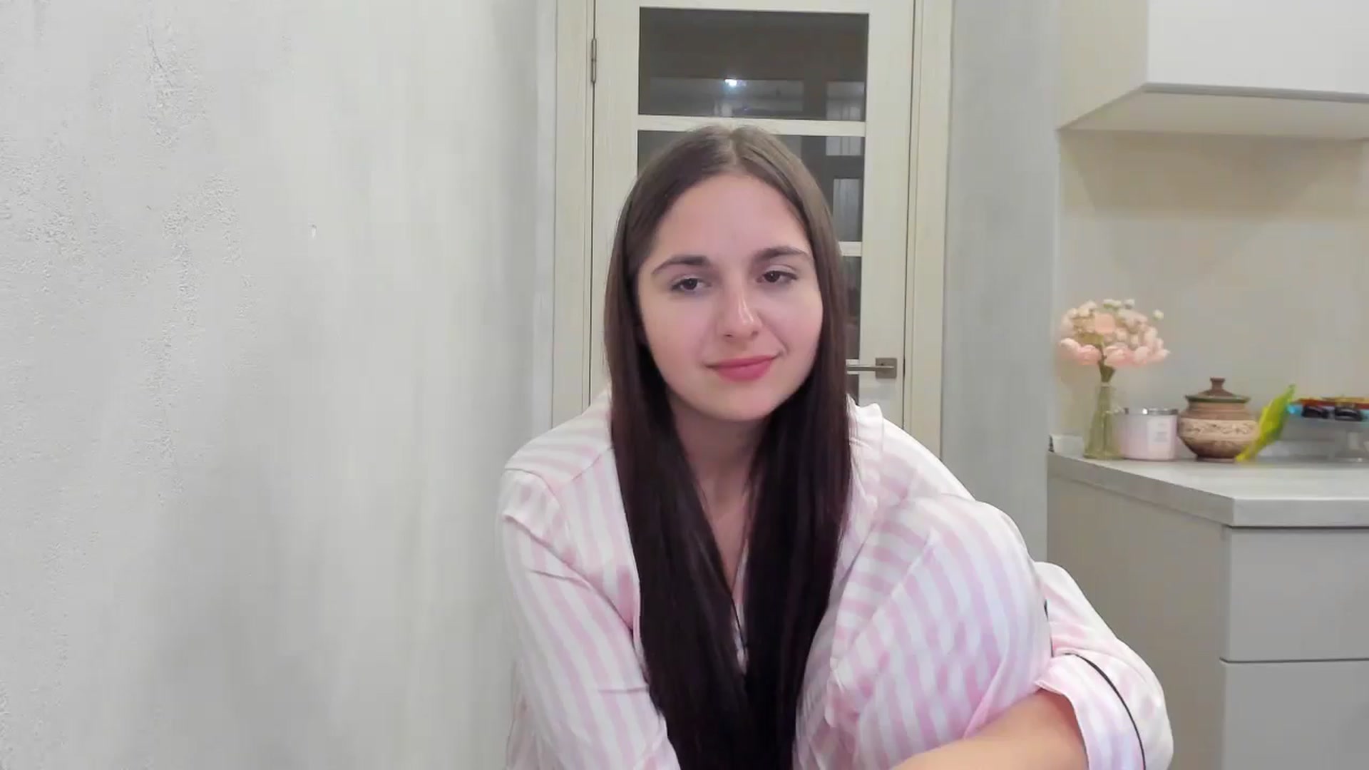 Gallery image thumbnail from Miss_Peach_'s myfreecams stream on, 04/03/2026, 20:34 image 16 of 20