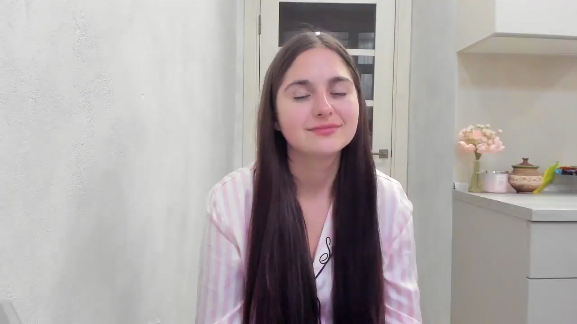 Gallery image thumbnail from Miss_Peach_'s myfreecams stream on, 04/03/2026, 22:47 image 14 of 20
