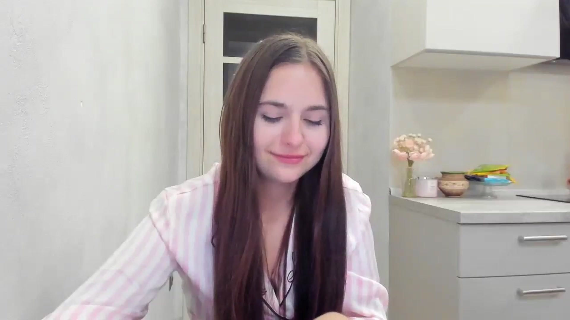 Gallery image thumbnail from Miss_Peach_'s myfreecams stream on, 04/04/2026, 22:47 image 14 of 20