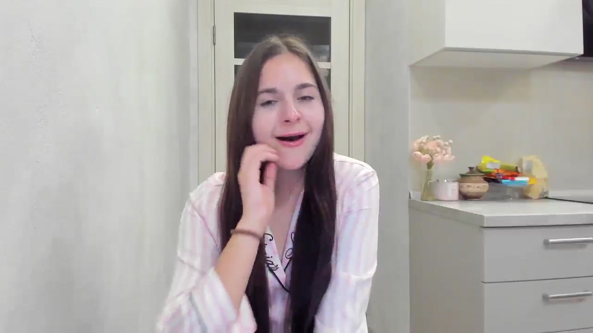Gallery image thumbnail from Miss_Peach_'s myfreecams stream on, 04/05/2026, 19:40 image 15 of 20