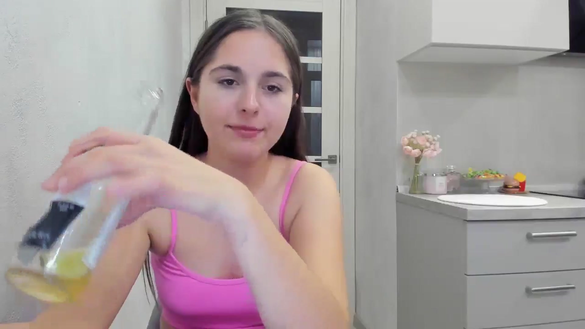 Gallery image thumbnail from Miss_Peach_'s myfreecams stream on, 04/08/2026, 23:55 image 13 of 20