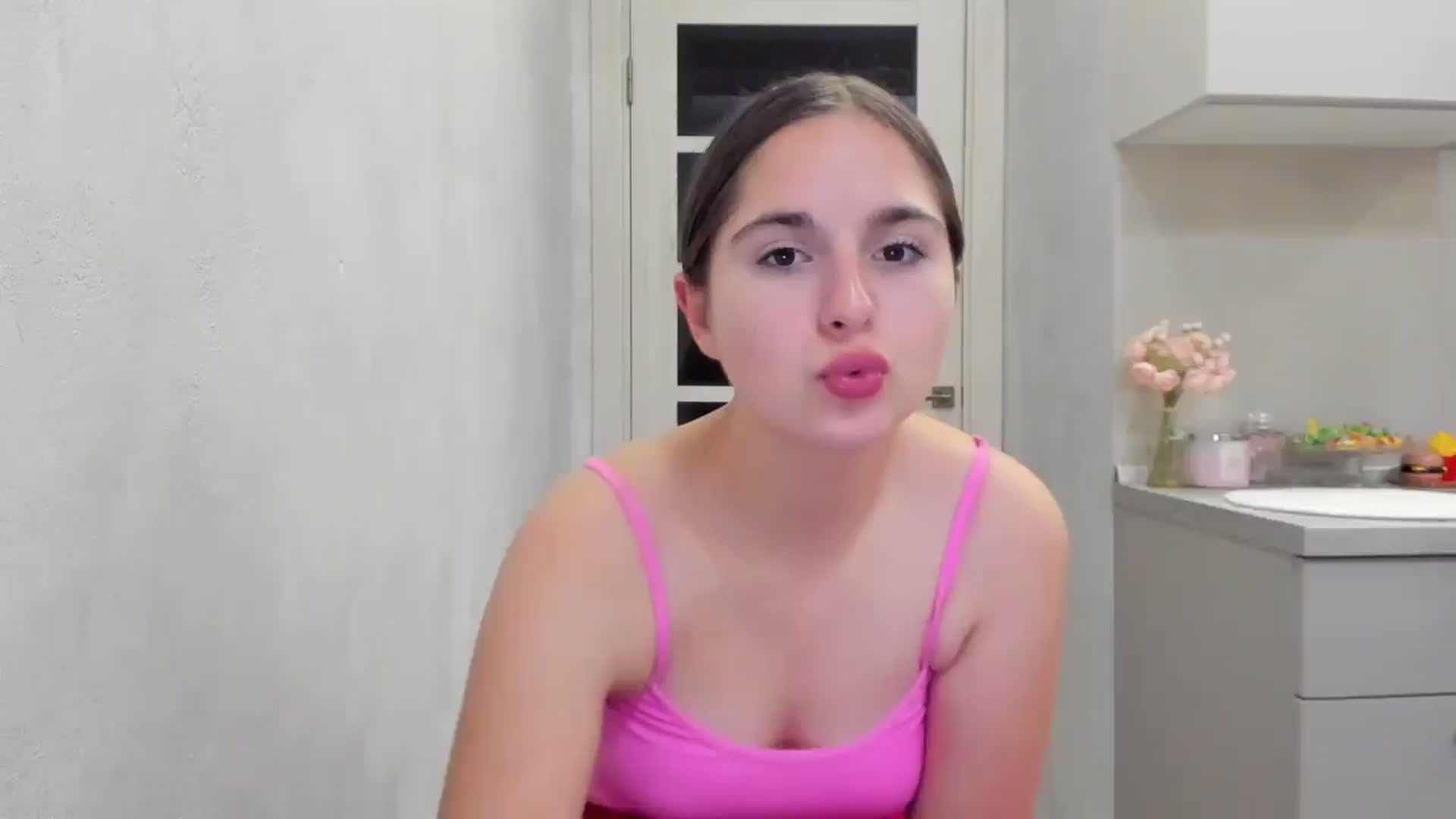 Gallery image thumbnail from Miss_Peach_'s myfreecams stream on, 04/09/2026, 01:17 image 13 of 20