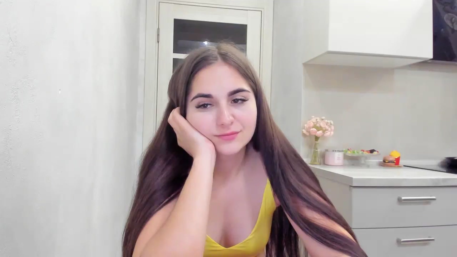 Gallery image thumbnail from Miss_Peach_'s myfreecams stream on, 04/11/2026, 24:19 image 4 of 20