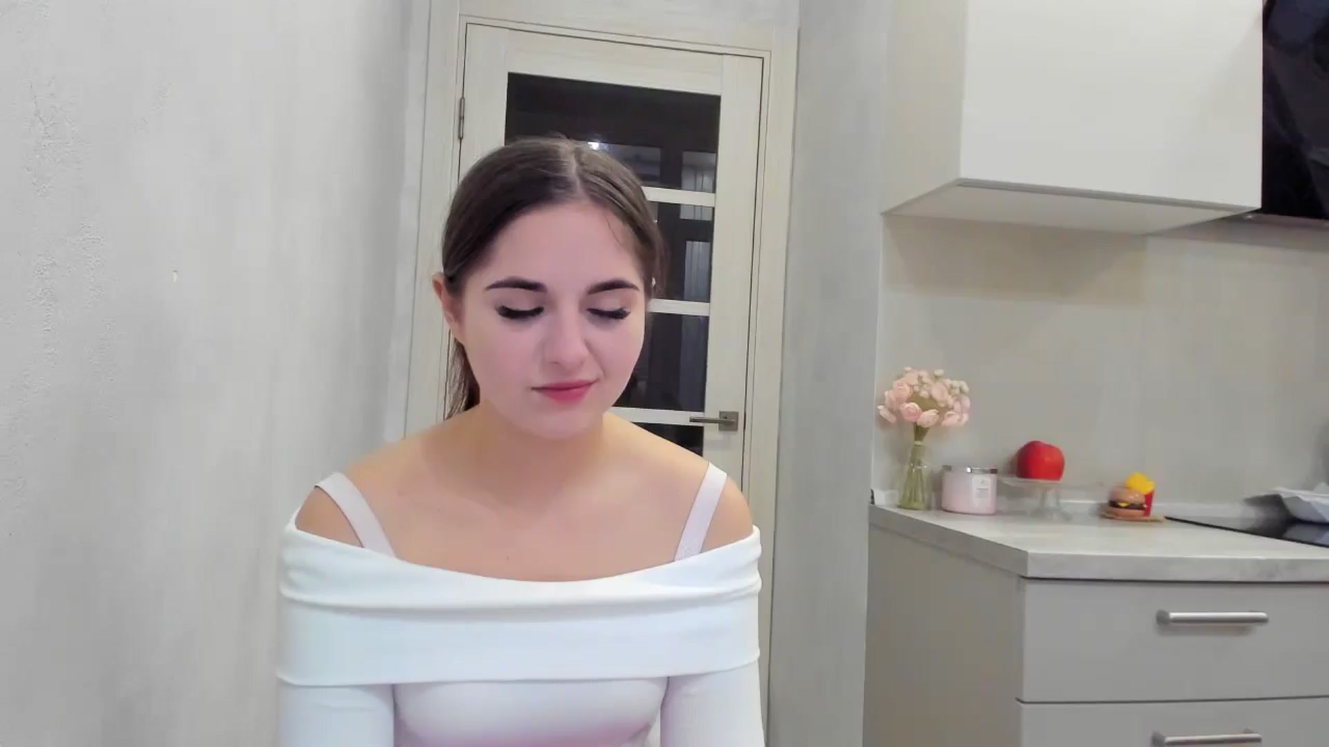 Gallery image thumbnail from Miss_Peach_'s myfreecams stream on, 04/14/2026, 18:31 image 8 of 20