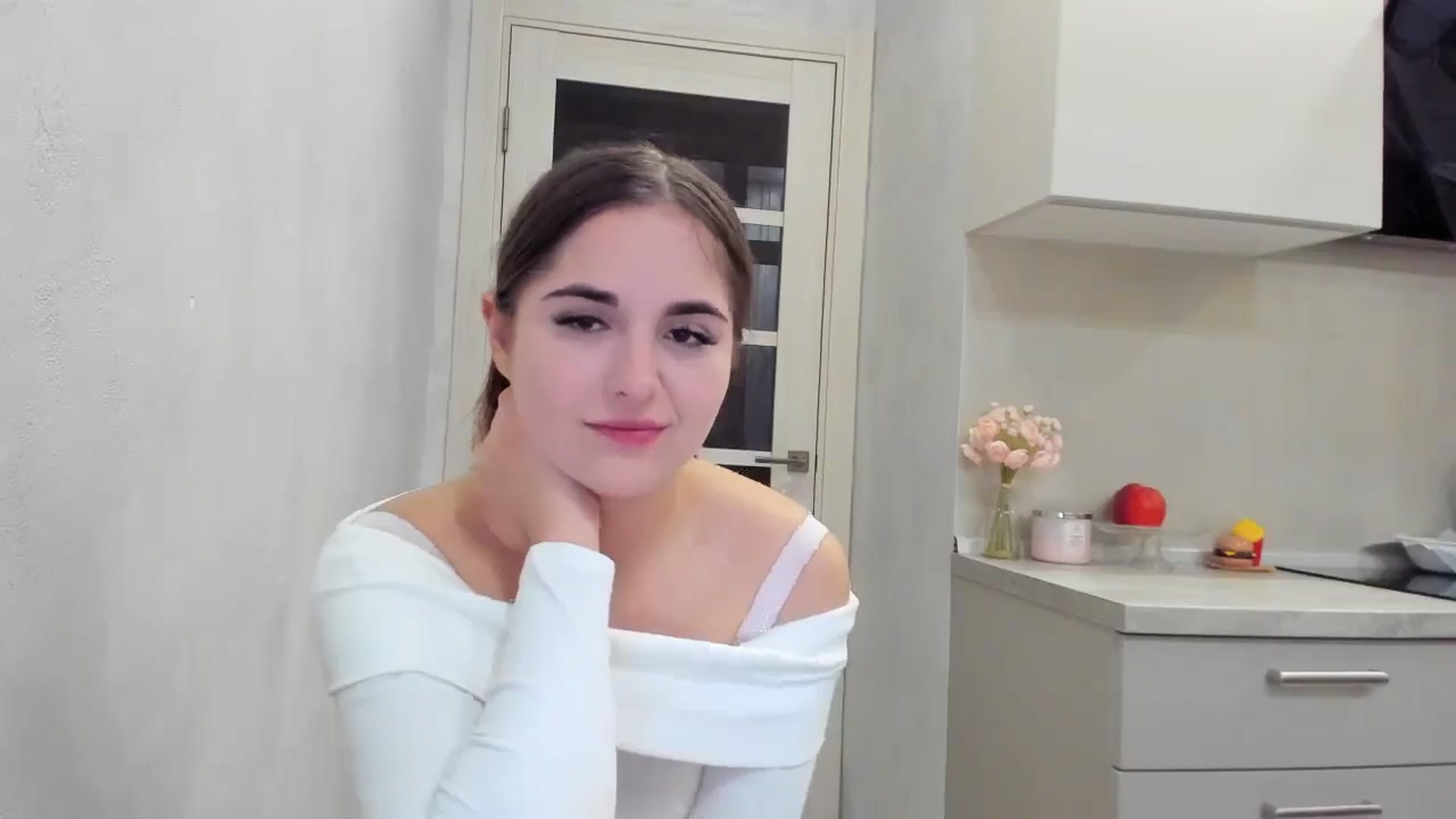 Gallery image thumbnail from Miss_Peach_'s myfreecams stream on, 04/14/2026, 18:31 image 17 of 20