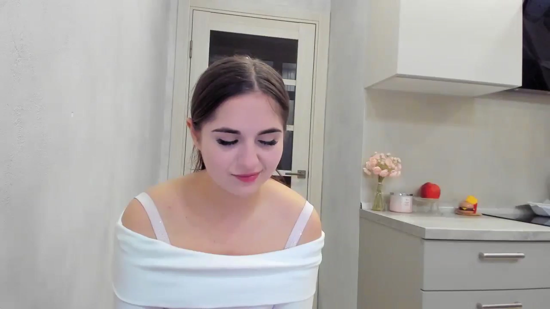 Gallery image thumbnail from Miss_Peach_'s myfreecams stream on, 04/14/2026, 18:31 image 3 of 20