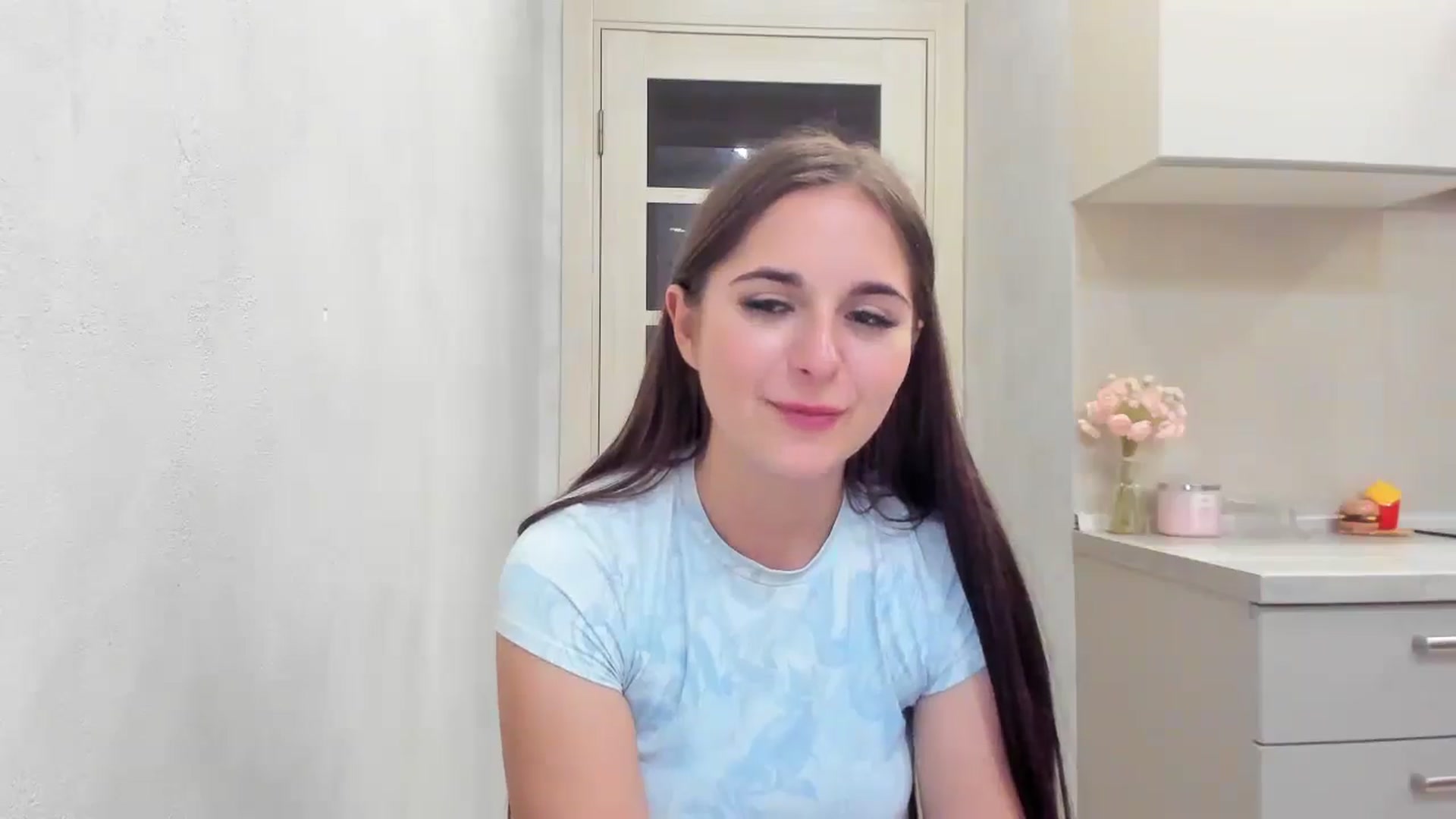 Gallery image thumbnail from Miss_Peach_'s myfreecams stream on, 04/18/2026, 24:02 image 18 of 20