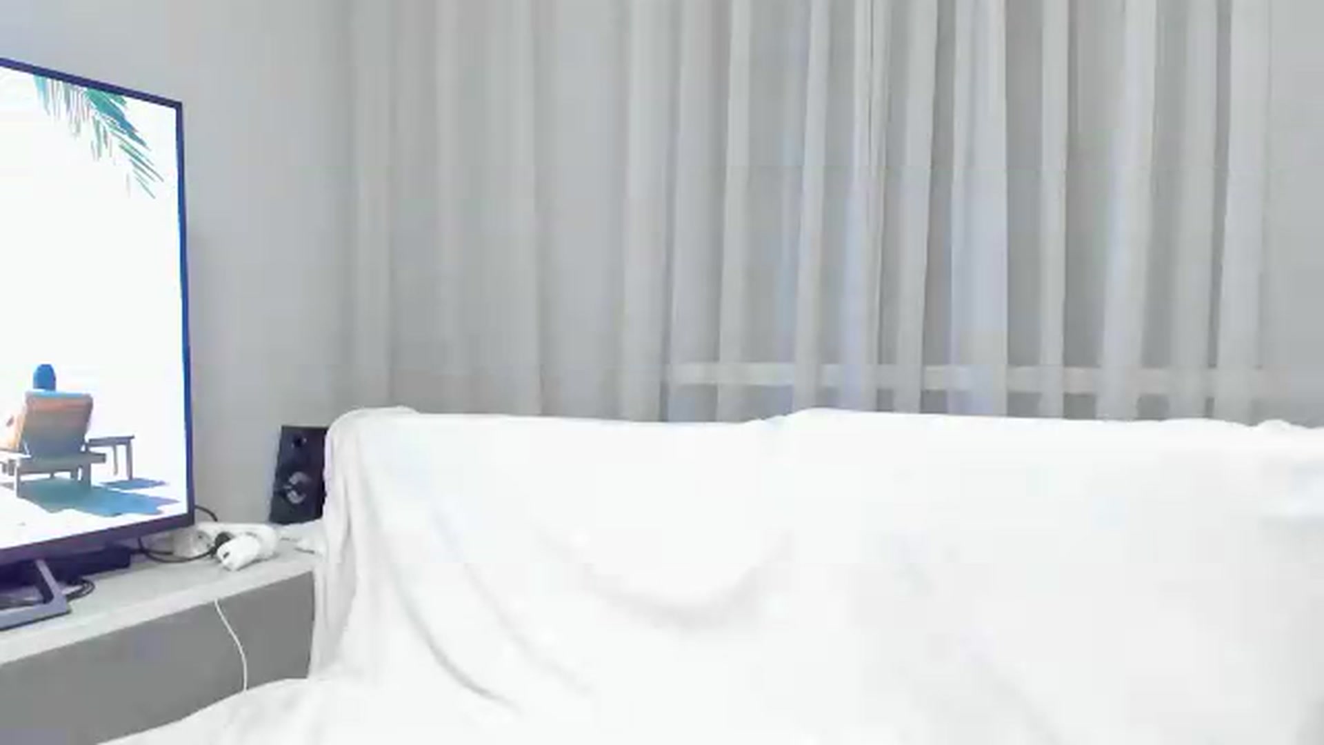Gallery image thumbnail from Miss_Peach_'s myfreecams stream on, 05/25/2026, 19:23 image 18 of 20