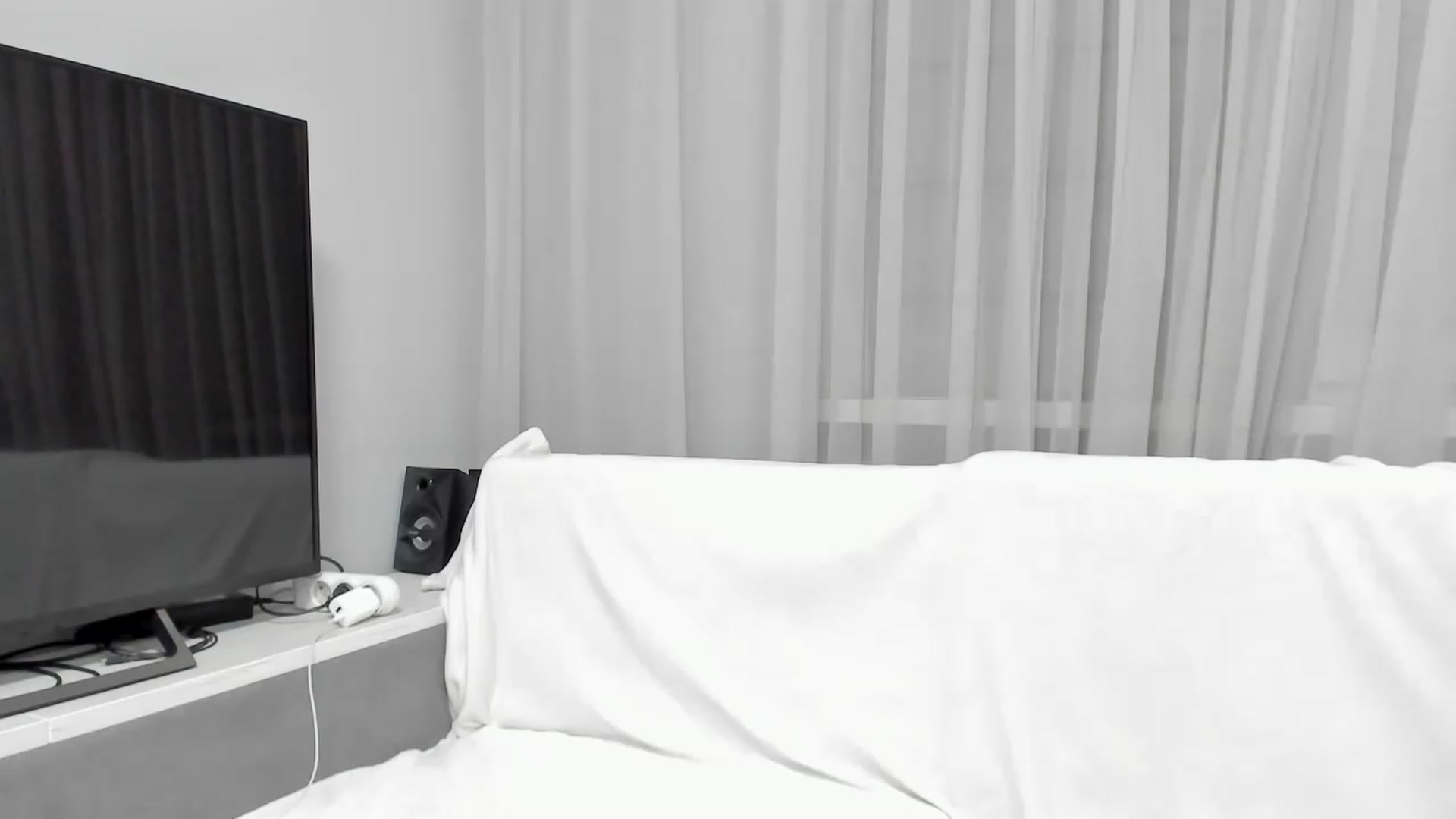 Gallery image thumbnail from Miss_Peach_'s myfreecams stream on, 05/26/2026, 20:26 image 14 of 20