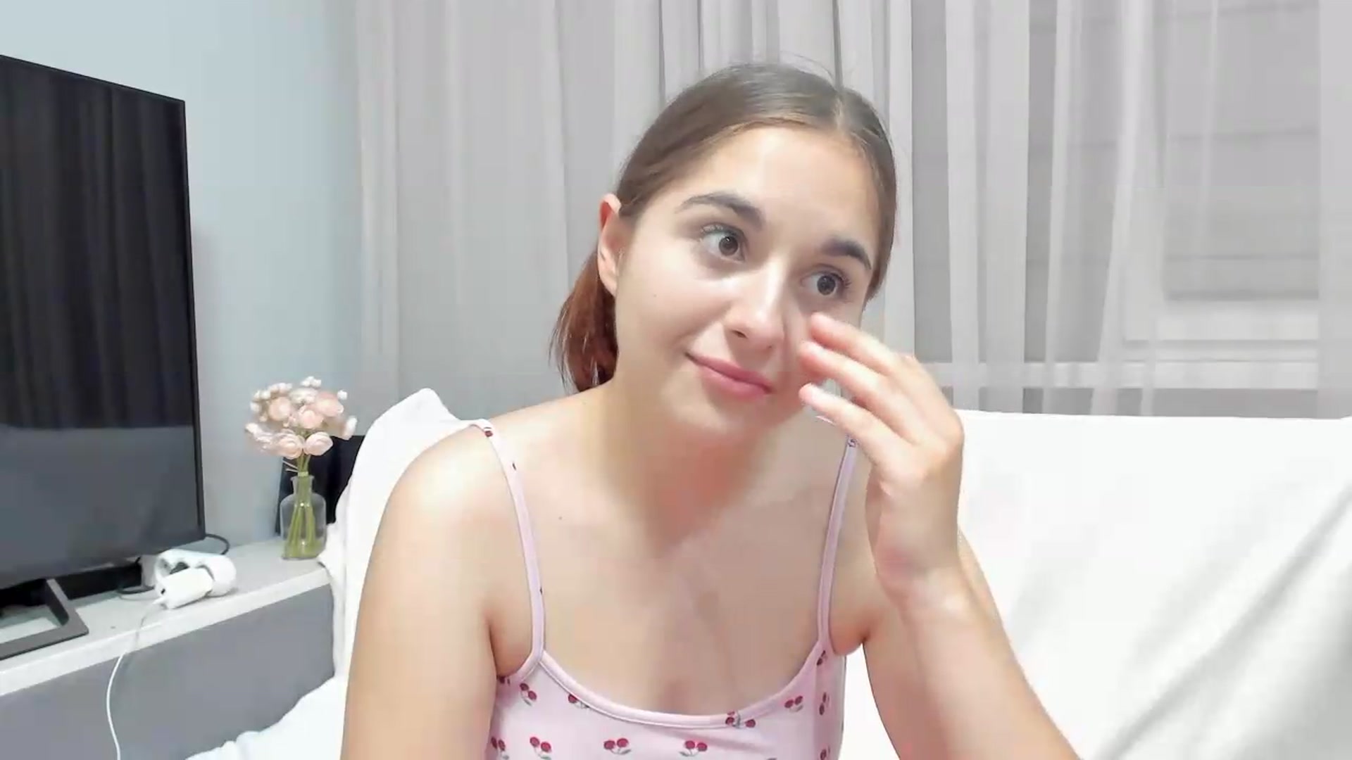 Gallery image thumbnail from Miss_Peach_'s myfreecams stream on, 05/28/2026, 19:13 image 11 of 20