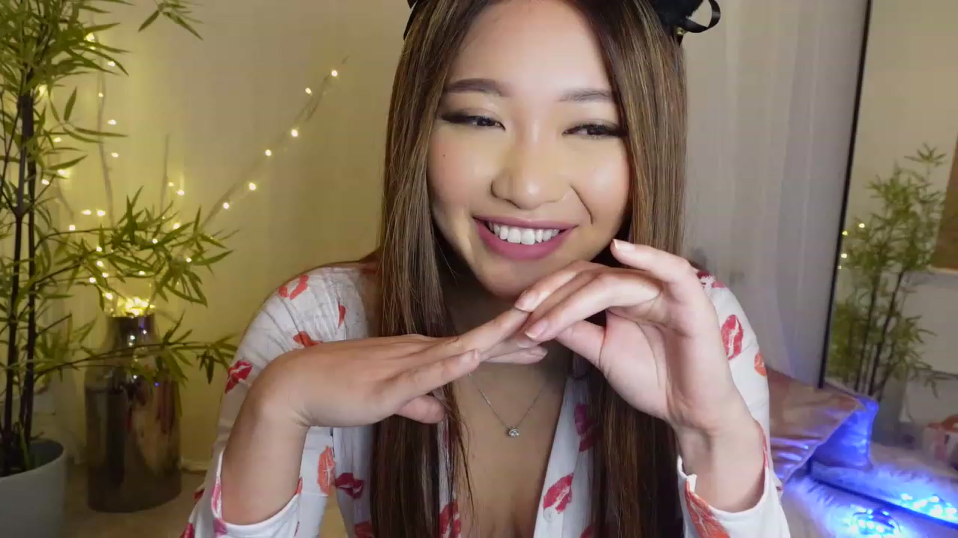 Gallery image thumbnail from Miss_ReinaT's myfreecams stream on, 11/26/2022, 18:46 image 11 of 20
