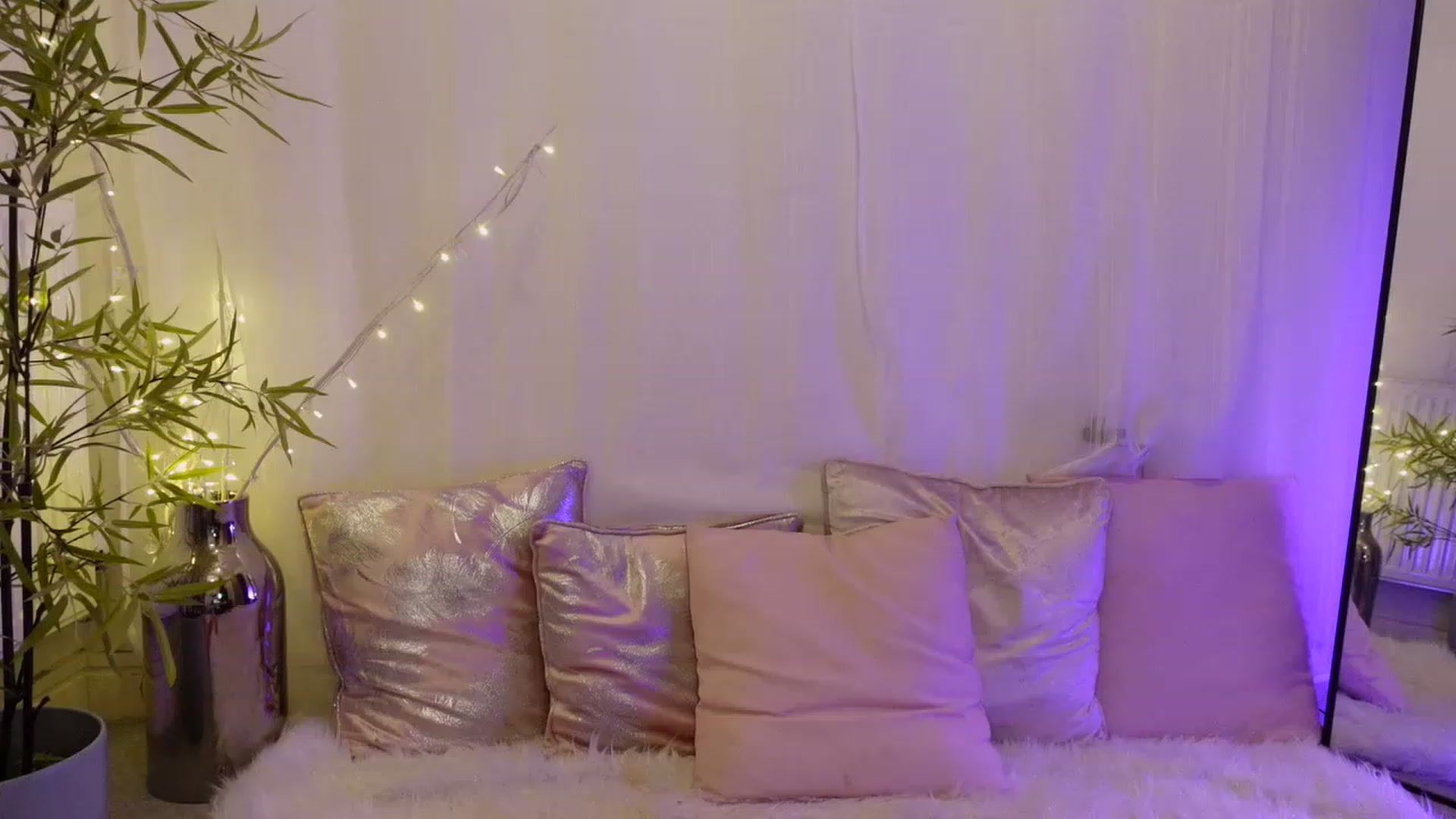 Gallery image thumbnail from Miss_ReinaT's myfreecams stream on, 02/13/2023, 19:27 image 13 of 20