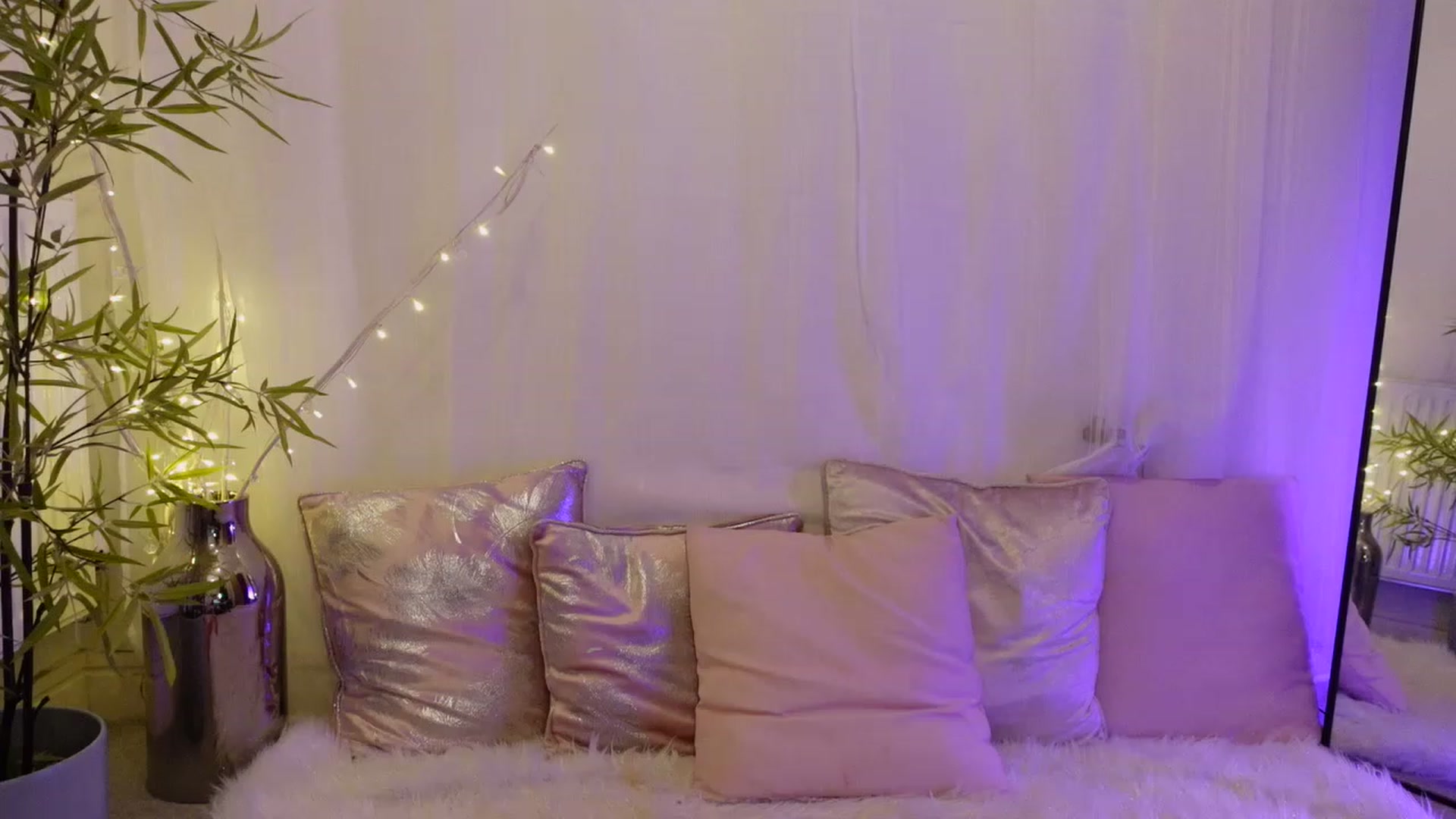 Gallery image thumbnail from Miss_ReinaT's myfreecams stream on, 02/13/2023, 19:27 image 14 of 20
