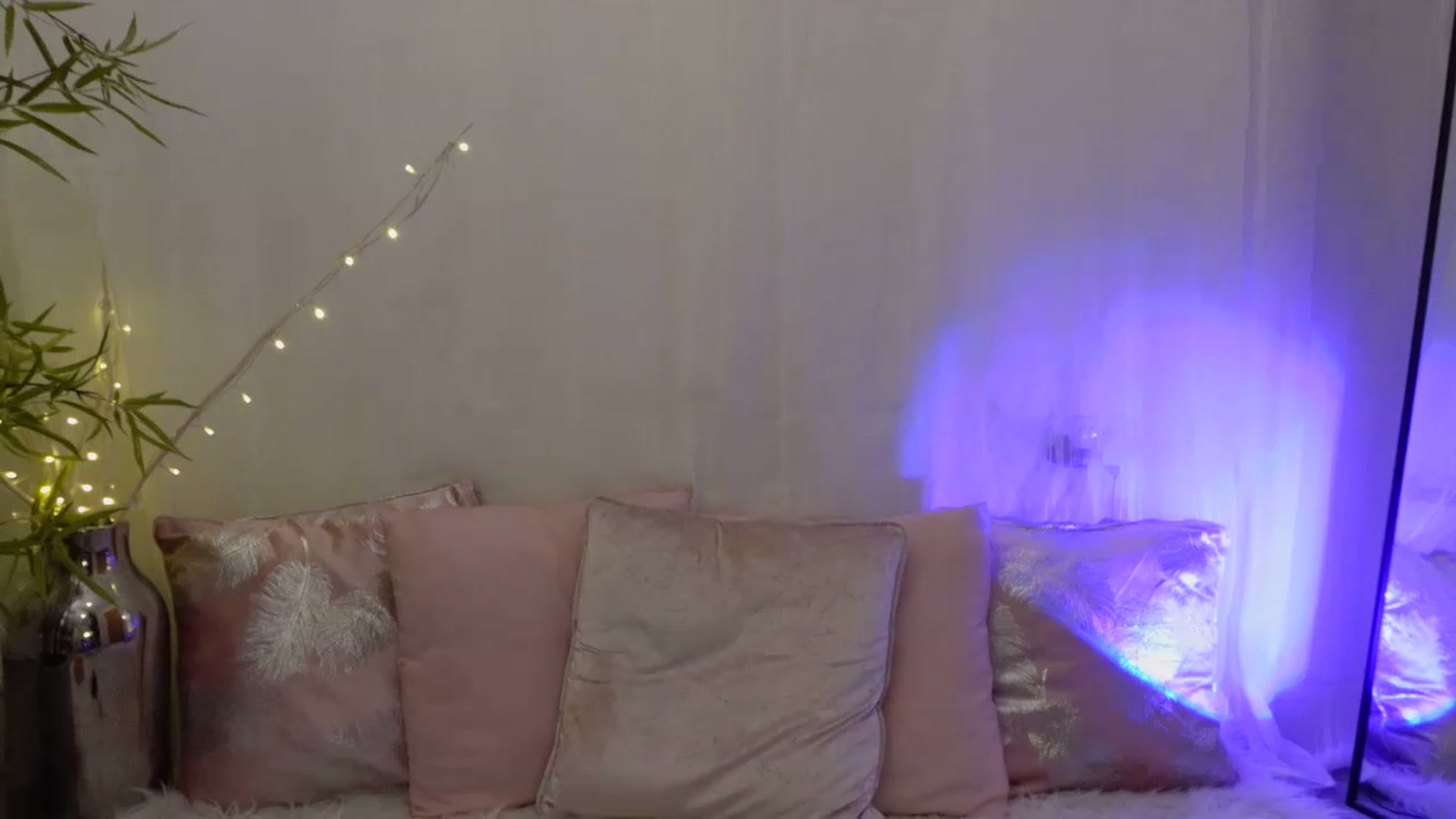Gallery image thumbnail from Miss_ReinaT's myfreecams stream on, 02/26/2023, 15:05 image 18 of 20
