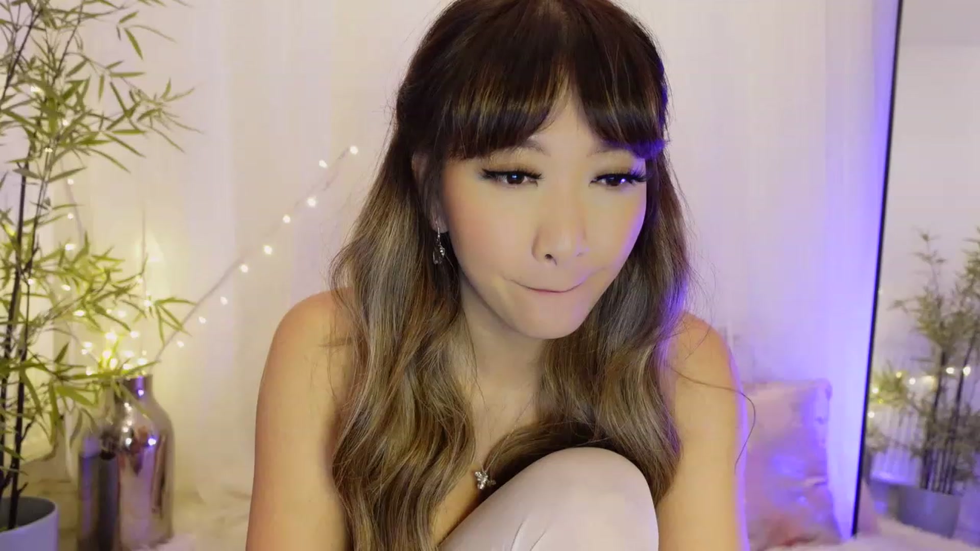 Gallery image thumbnail from Miss_ReinaT's myfreecams stream on, 03/02/2023, 19:22 image 5 of 20