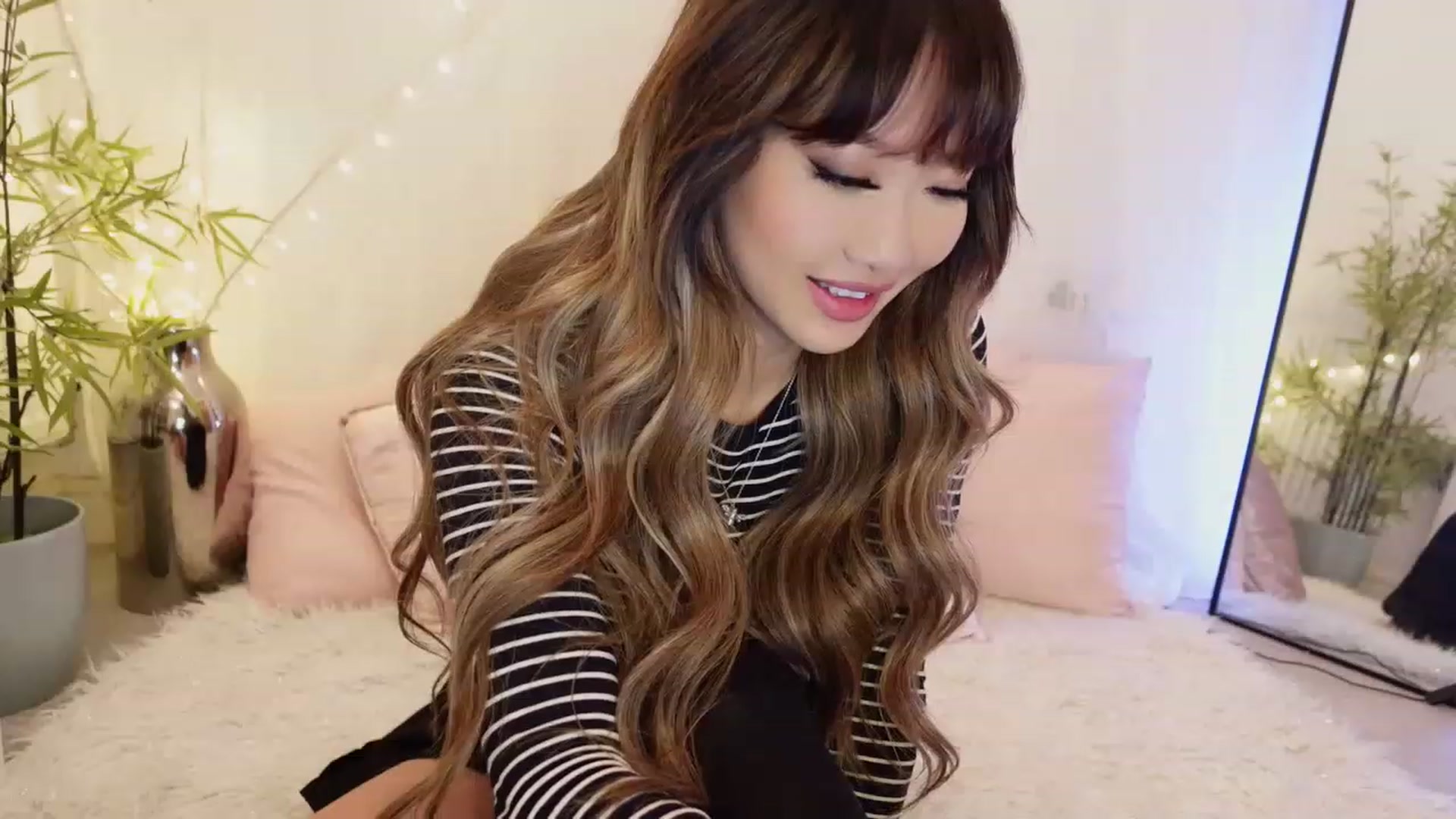 Gallery image thumbnail from Miss_ReinaT's myfreecams stream on, 03/05/2023, 17:46 image 16 of 20