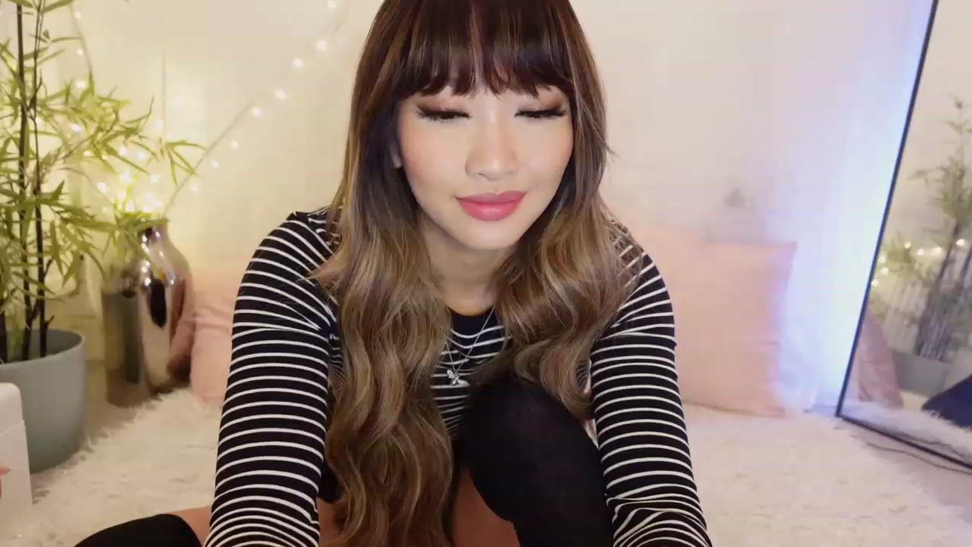 Gallery image thumbnail from Miss_ReinaT's myfreecams stream on, 03/05/2023, 17:46 image 7 of 20