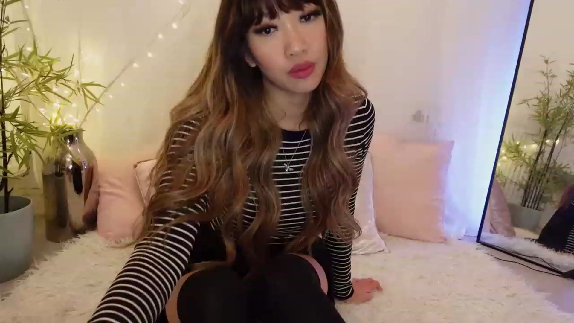 Gallery image thumbnail from Miss_ReinaT's myfreecams stream on, 03/05/2023, 17:46 image 10 of 20