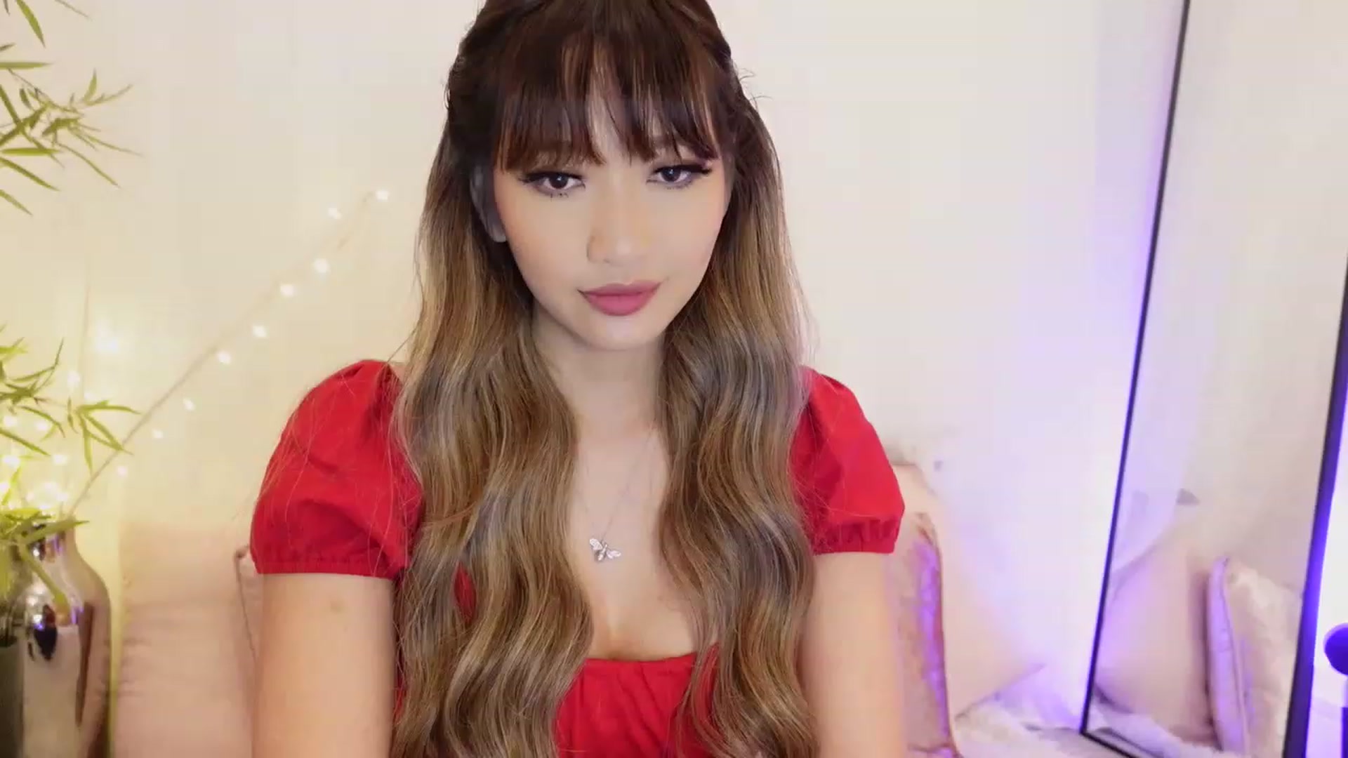 Gallery image thumbnail from Miss_ReinaT's myfreecams stream on, 03/08/2023, 17:51 image 9 of 20