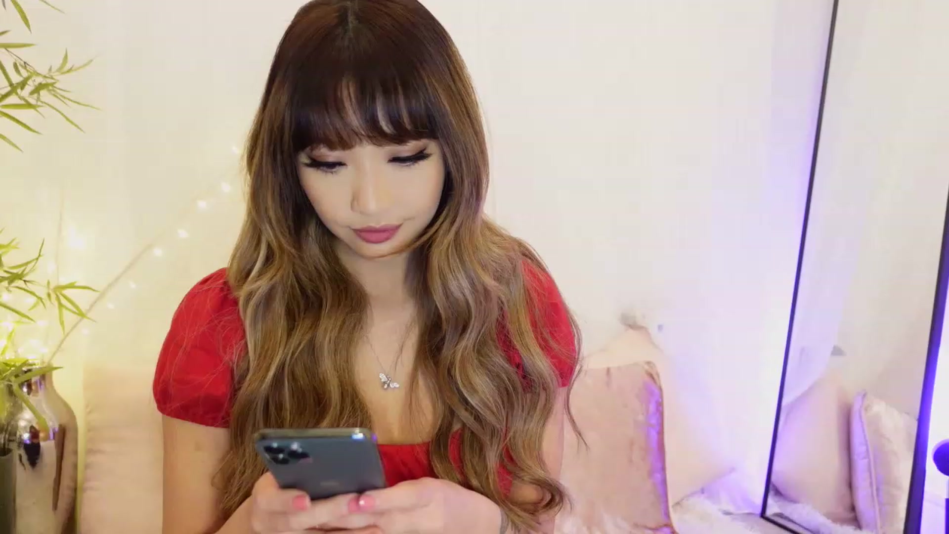 Gallery image thumbnail from Miss_ReinaT's myfreecams stream on, 03/08/2023, 17:51 image 19 of 20