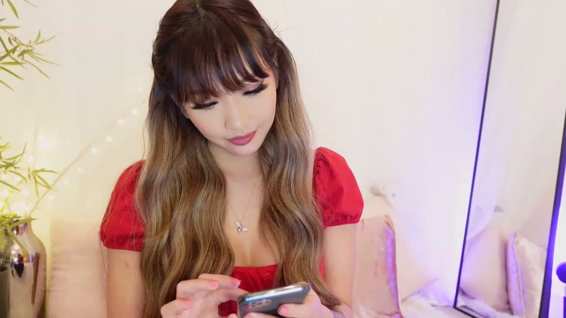 Gallery image thumbnail from Miss_ReinaT's myfreecams stream on, 03/08/2023, 17:51 image 6 of 20