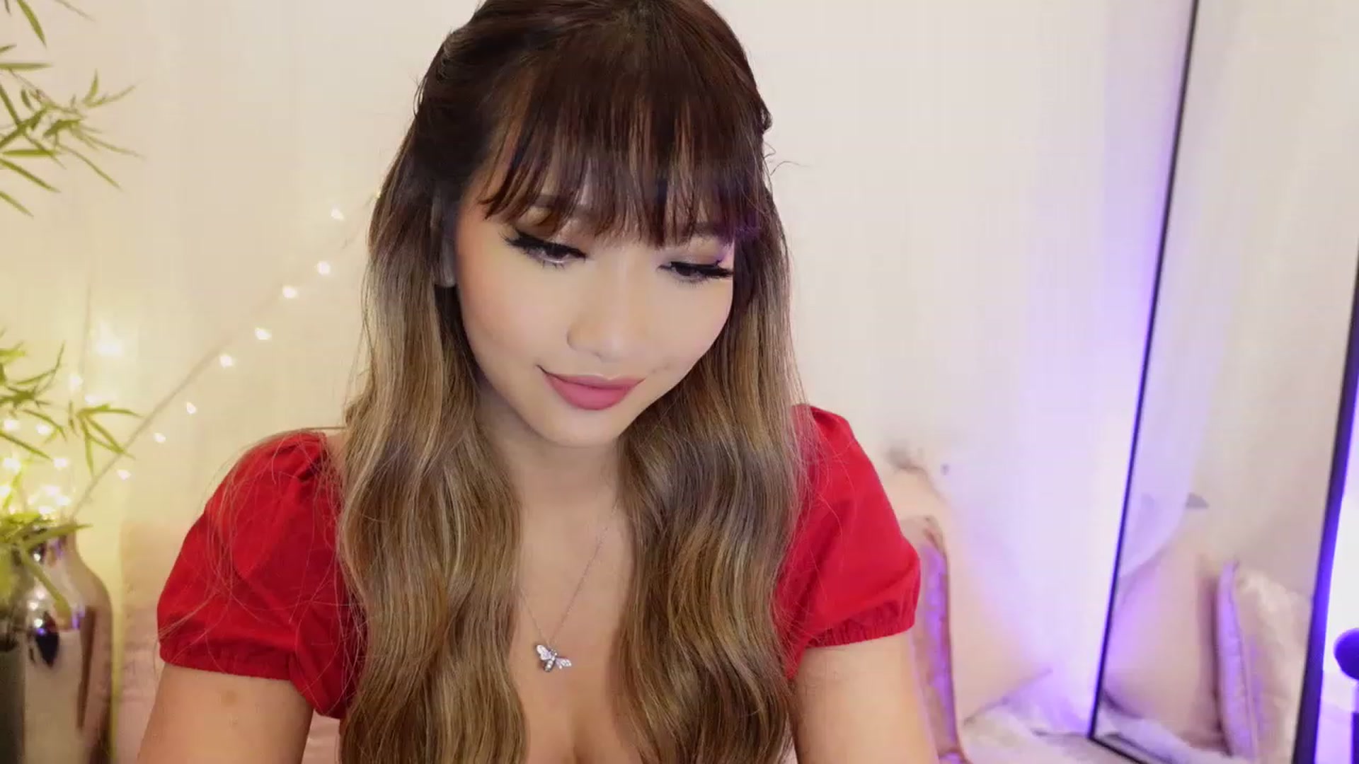 Gallery image thumbnail from Miss_ReinaT's myfreecams stream on, 03/08/2023, 17:51 image 4 of 20