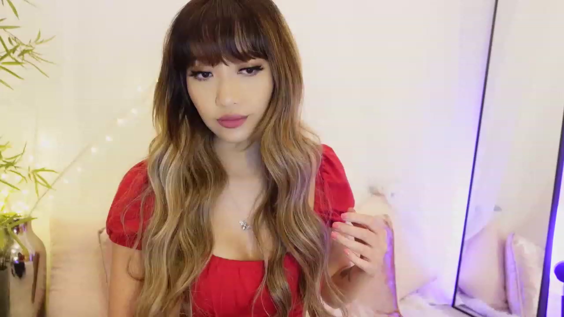Gallery image thumbnail from Miss_ReinaT's myfreecams stream on, 03/08/2023, 17:51 image 16 of 20