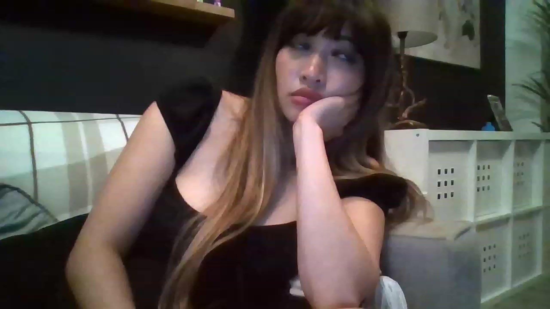 Gallery image thumbnail from Miss_ReinaT's myfreecams stream on, 06/21/2023, 20:46 image 13 of 20