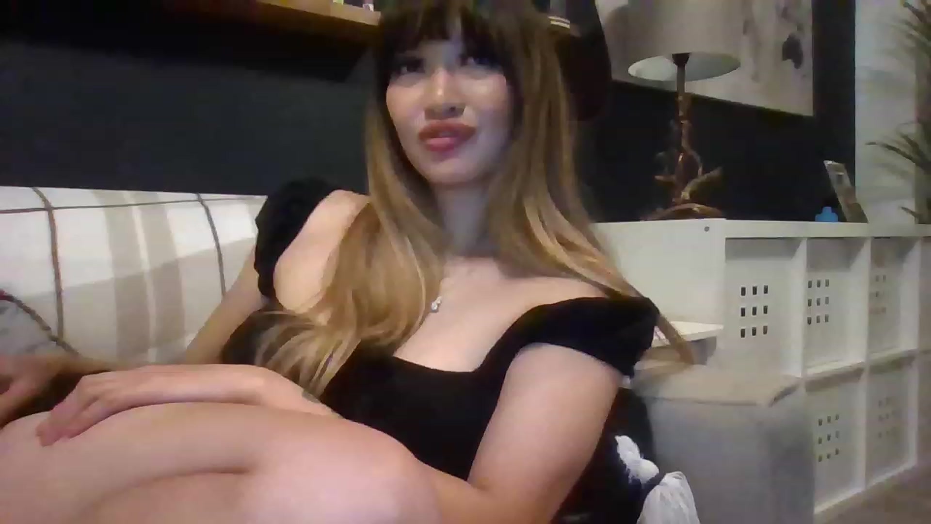 Gallery image thumbnail from Miss_ReinaT's myfreecams stream on, 06/21/2023, 20:46 image 8 of 20