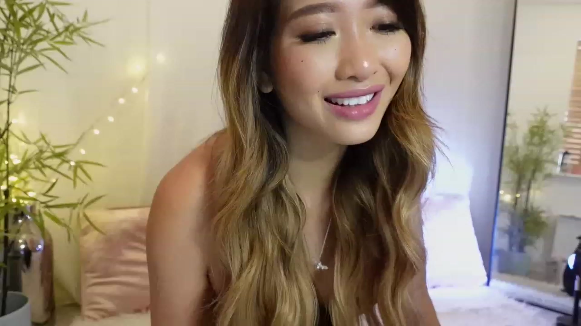 Gallery image thumbnail from Miss_ReinaT's myfreecams stream on, 07/09/2023, 14:11 image 18 of 20