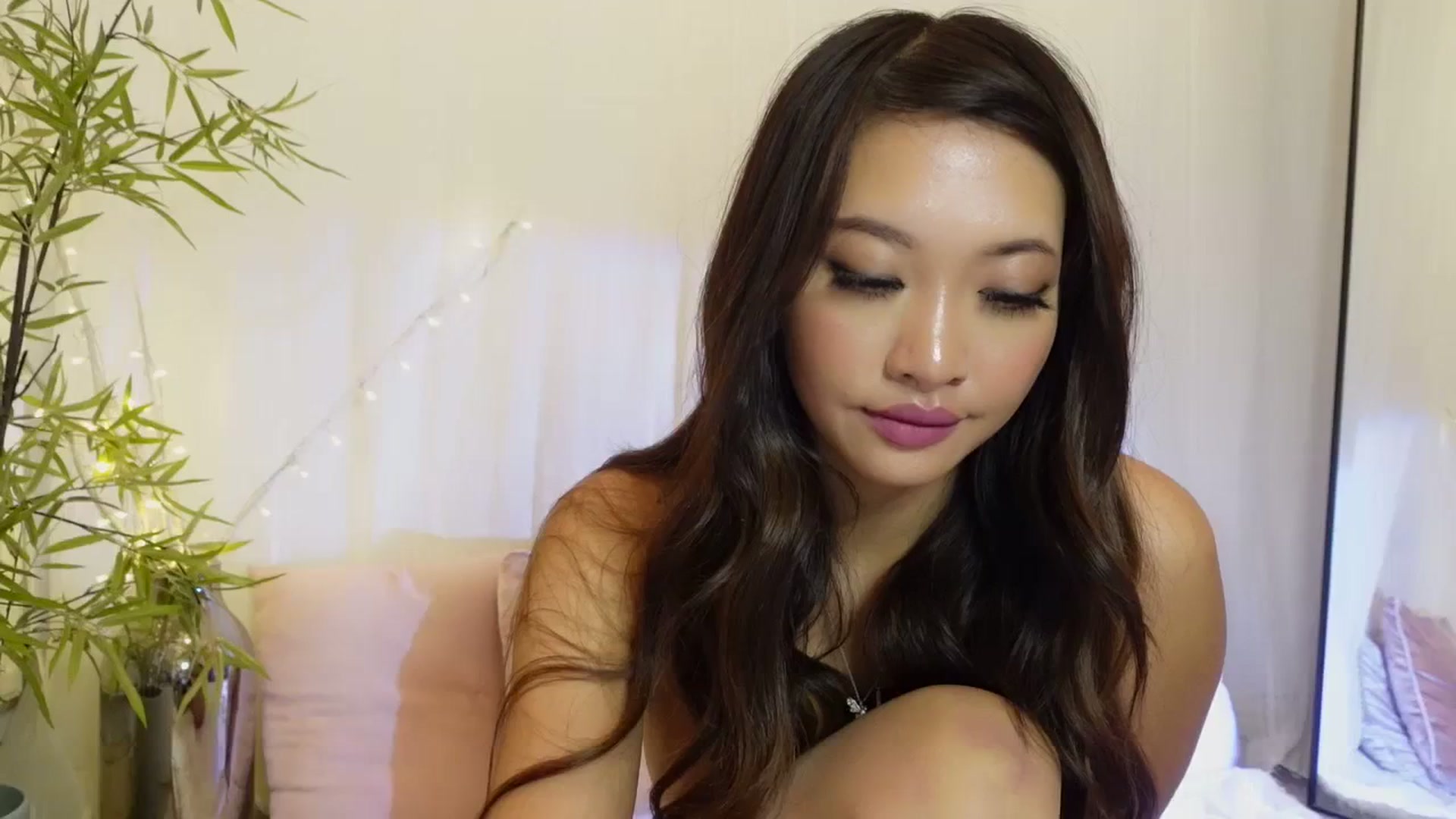 Gallery image thumbnail from Miss_ReinaT's myfreecams stream on, 10/14/2023, 16:29 image 1 of 20
