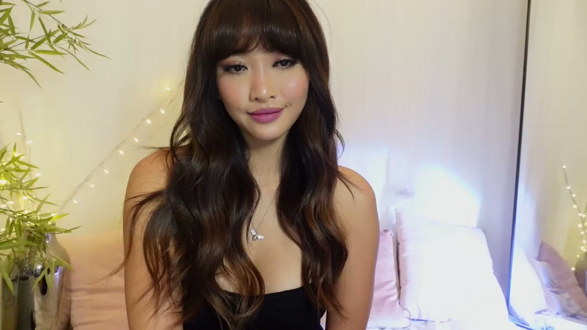 Gallery image thumbnail from Miss_ReinaT's myfreecams stream on, 10/15/2023, 17:33 image 11 of 20