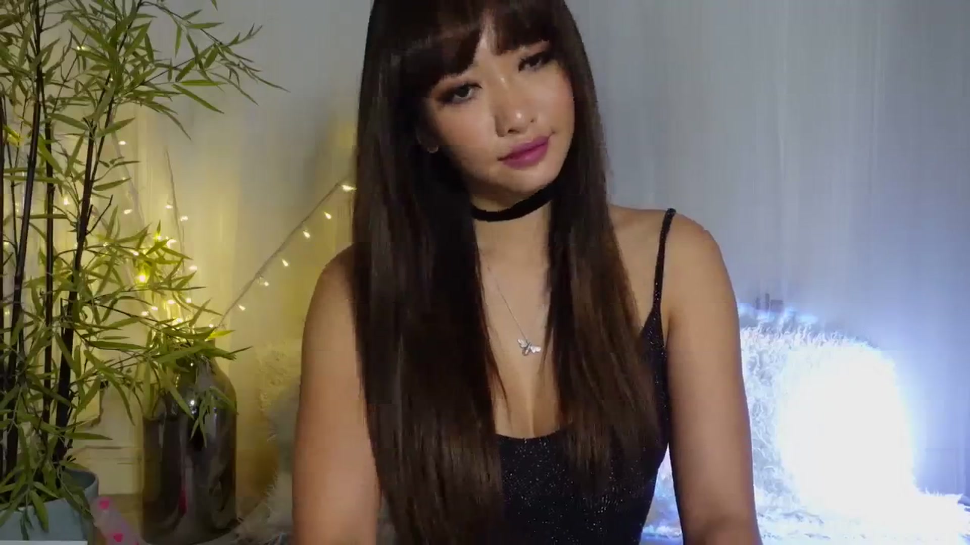 Gallery image thumbnail from Miss_ReinaT's myfreecams stream on, 10/19/2023, 19:27 image 7 of 20