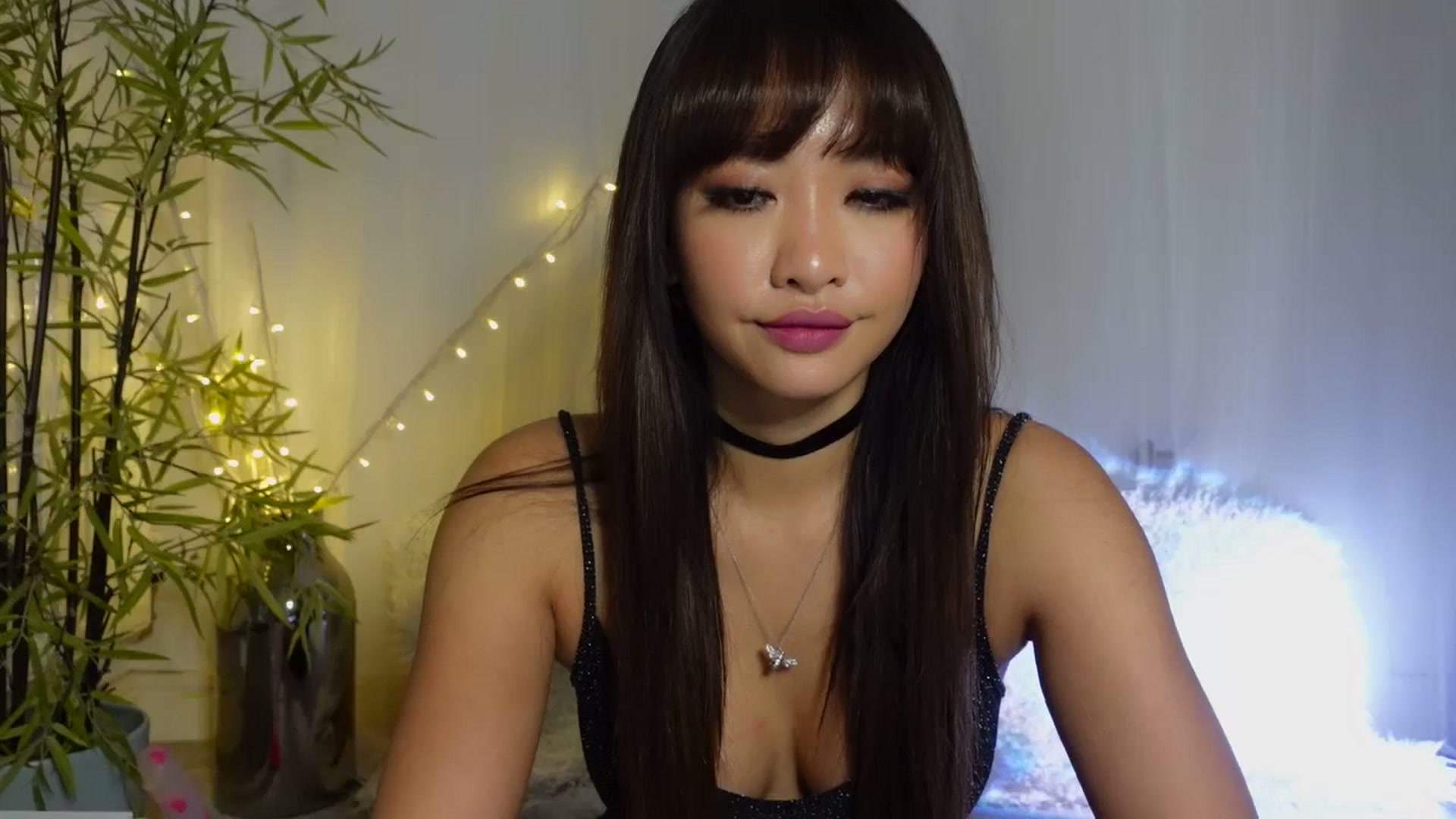 Gallery image thumbnail from Miss_ReinaT's myfreecams stream on, 10/19/2023, 19:27 image 3 of 20