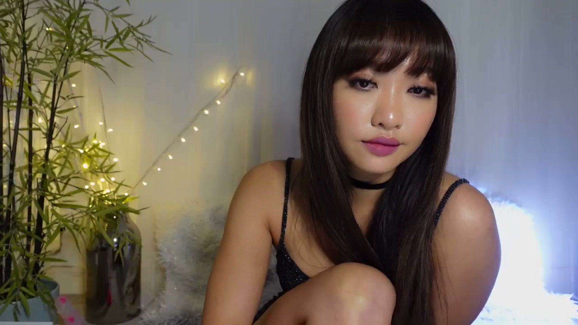Gallery image thumbnail from Miss_ReinaT's myfreecams stream on, 10/19/2023, 19:27 image 14 of 20